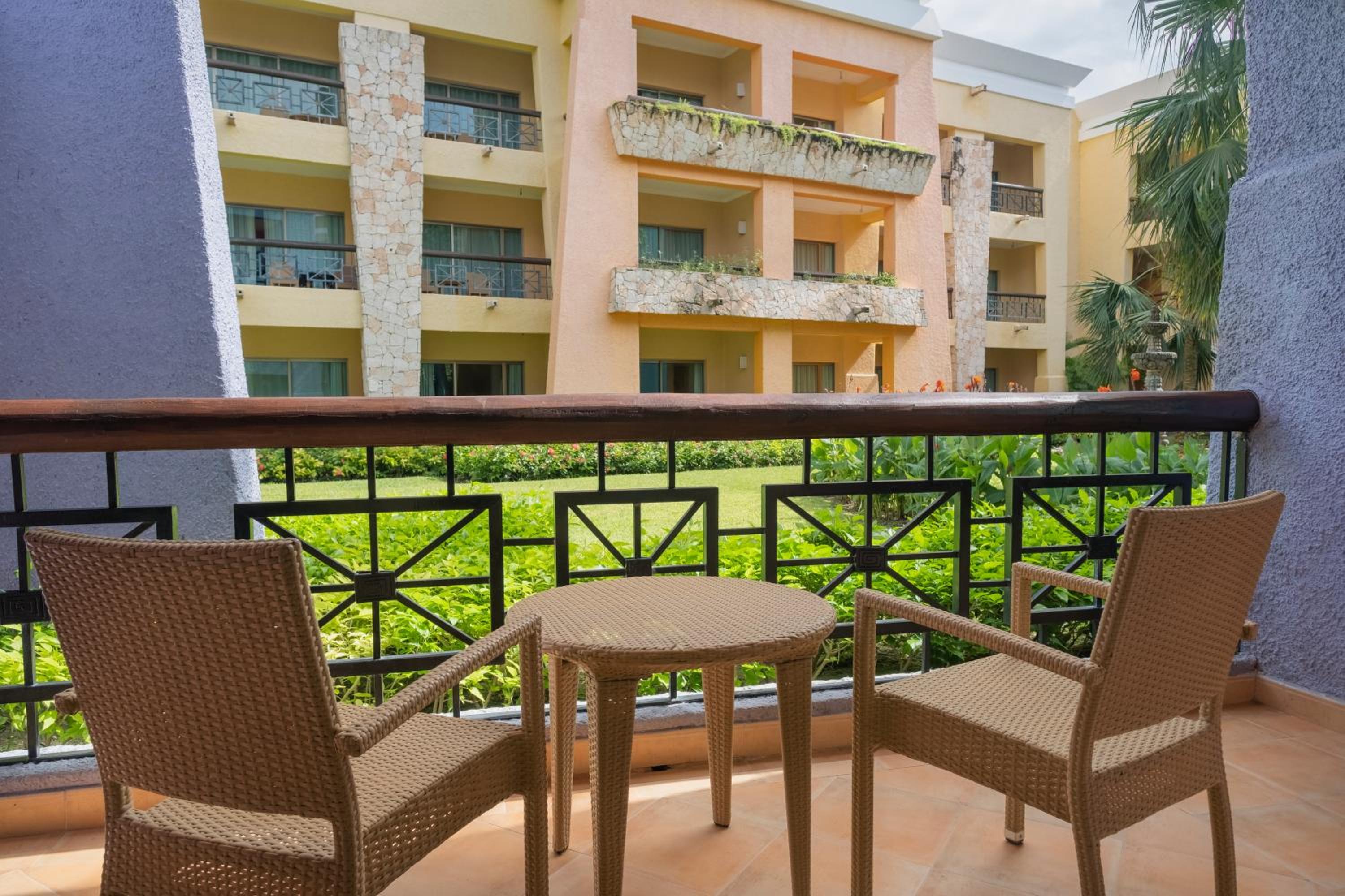 Junior Suite (2 Adults)