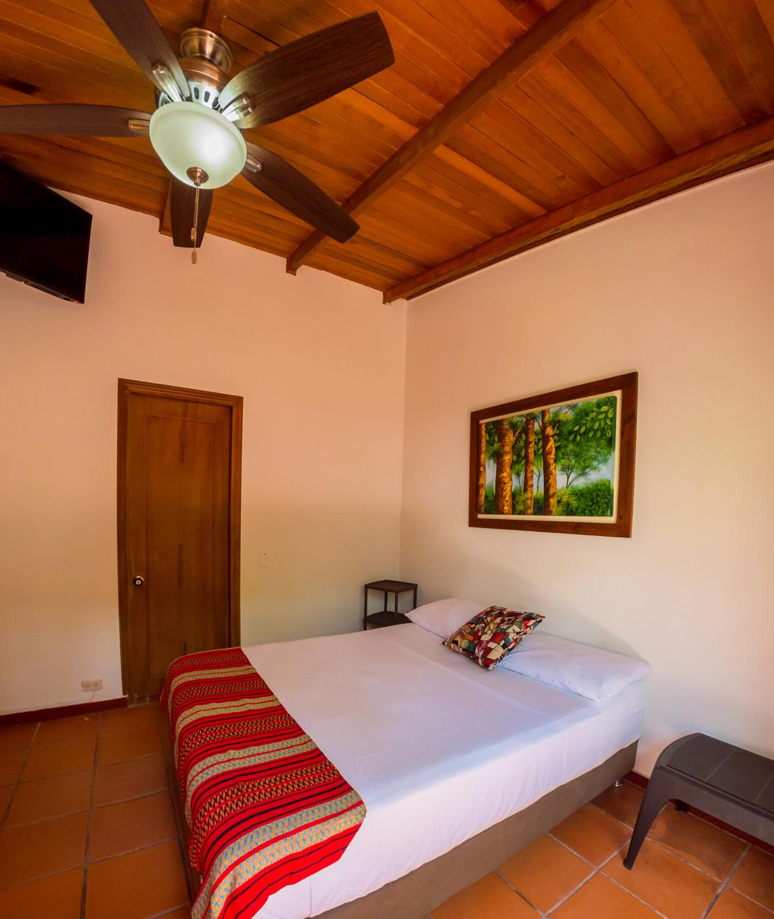 Double Room with Private Bathroom photo 2