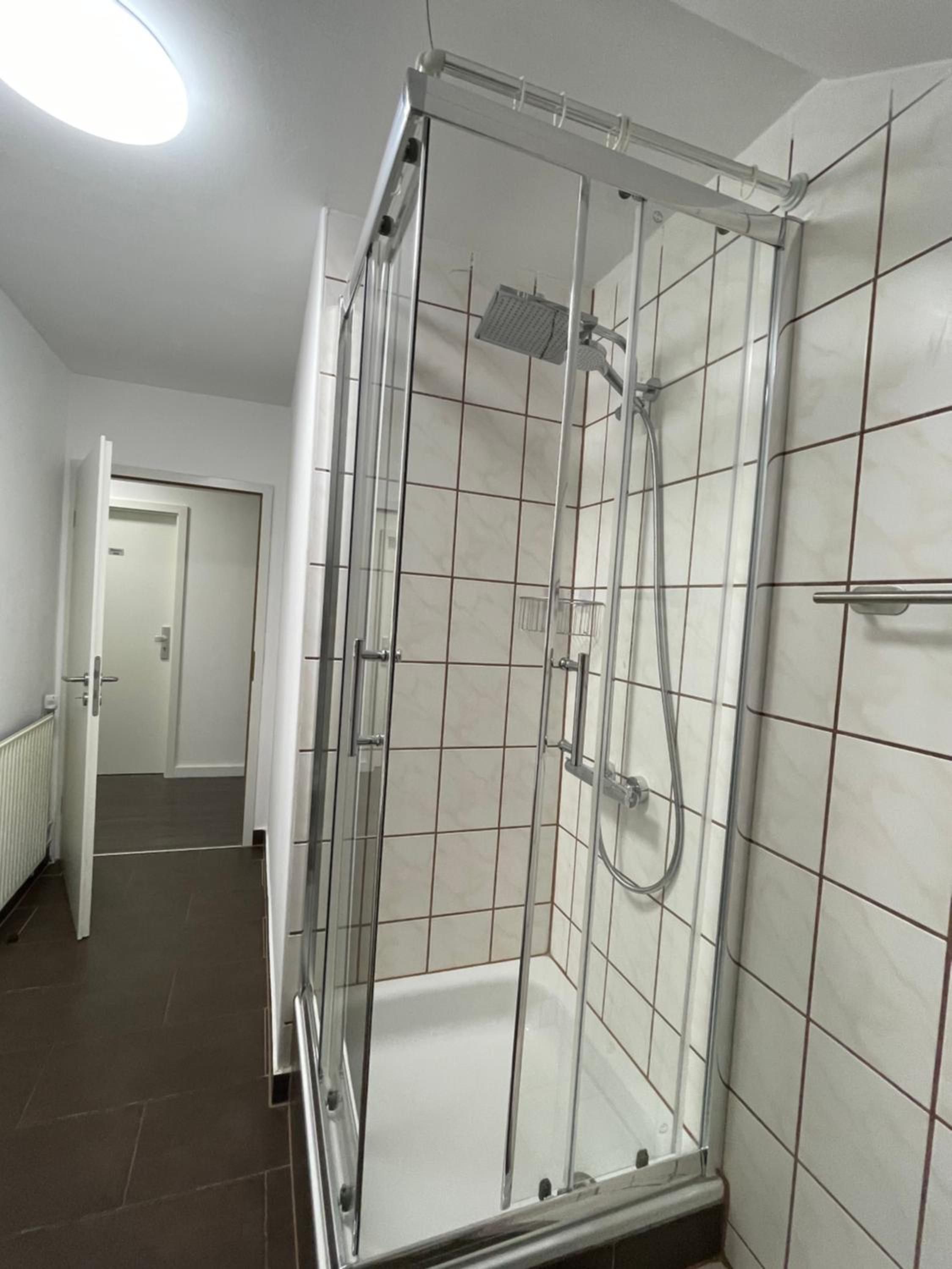 Twin Room - Photo 8