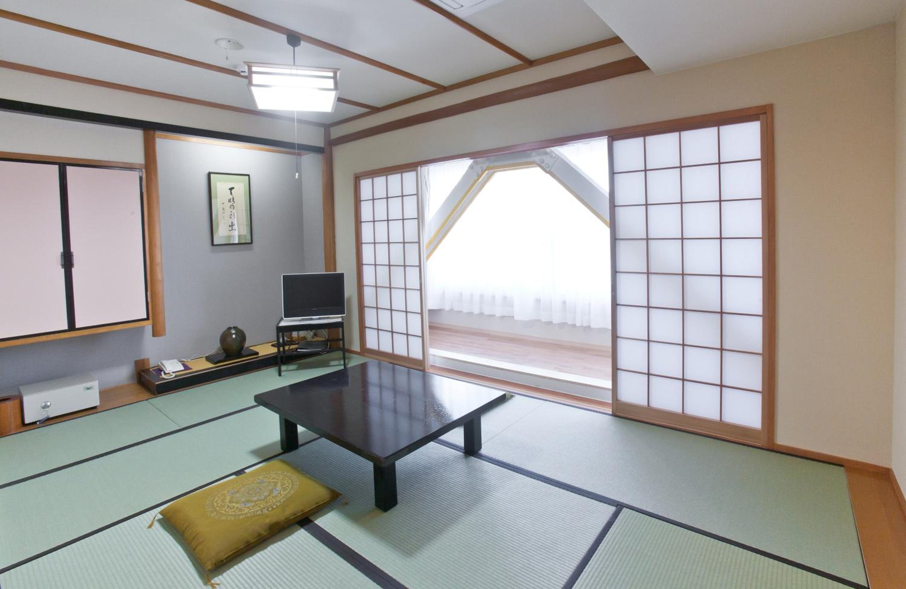 Japanese-Style Room (7.5 tatami) - Photo 1