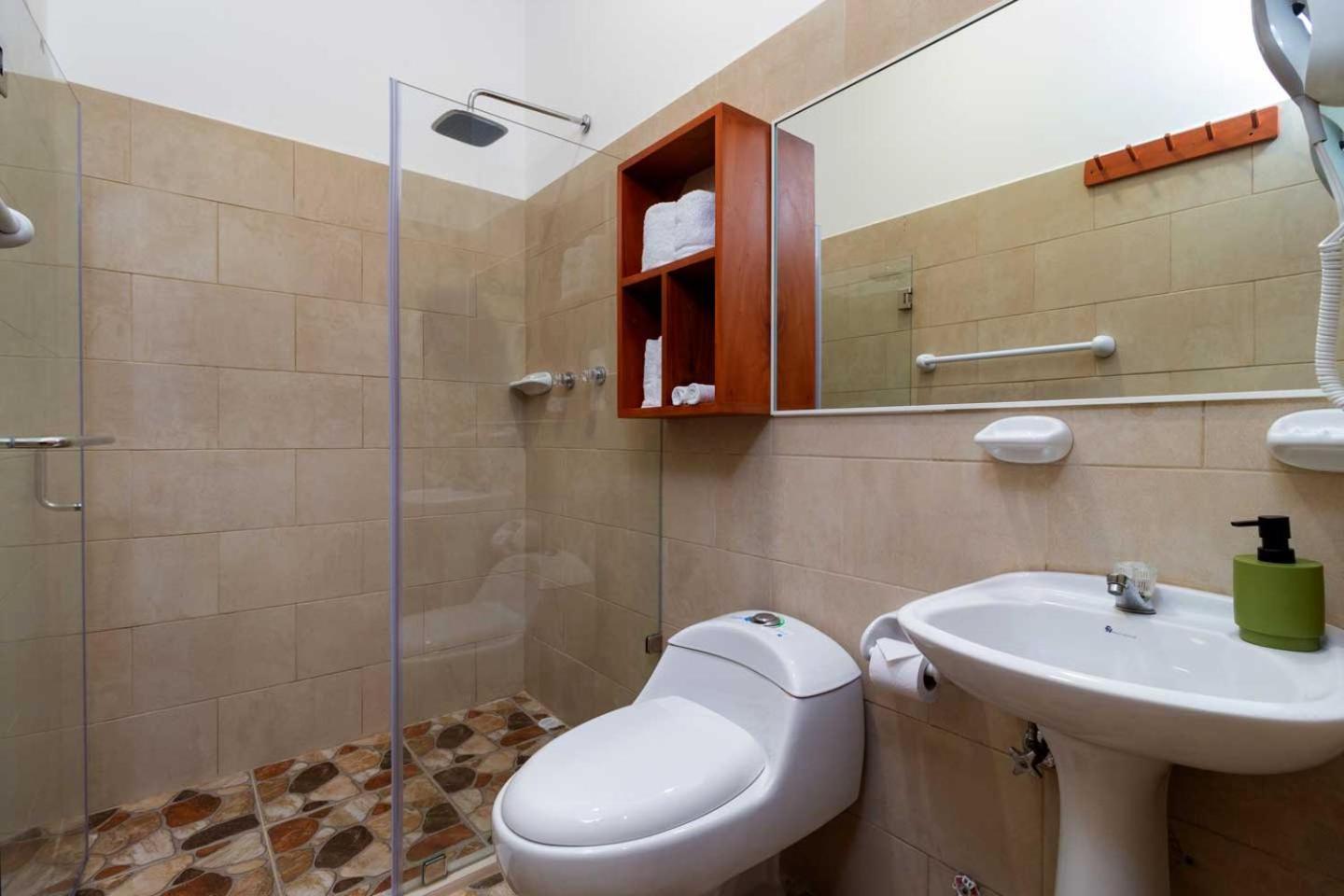 Standard Double or Twin Room photo 3