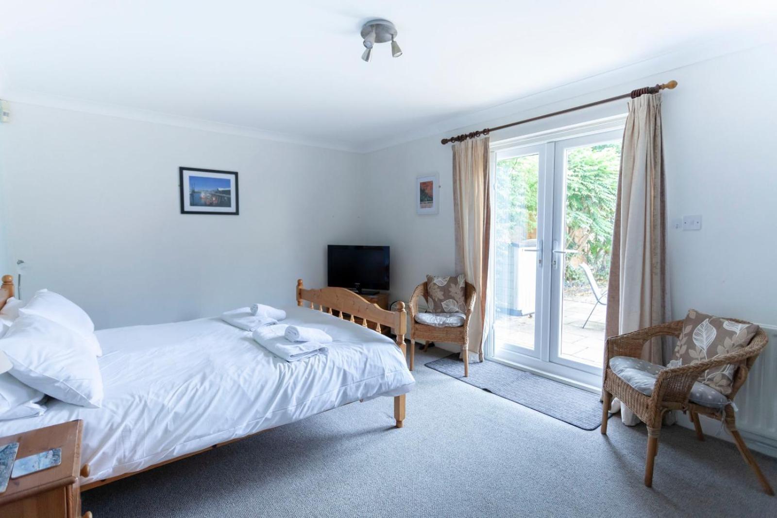 Three-Bedroom House photo 1