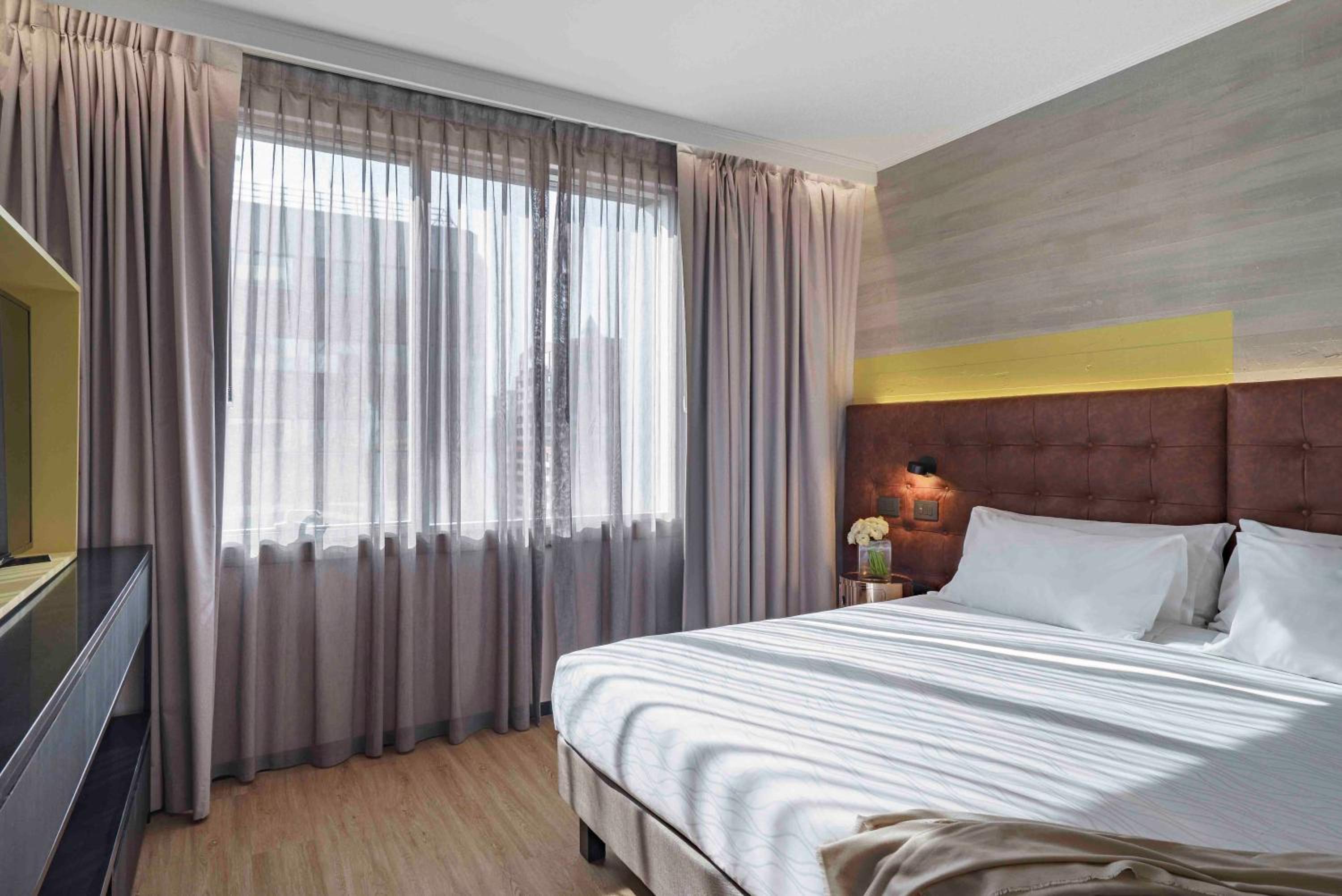 Superior King Room - Photo 1