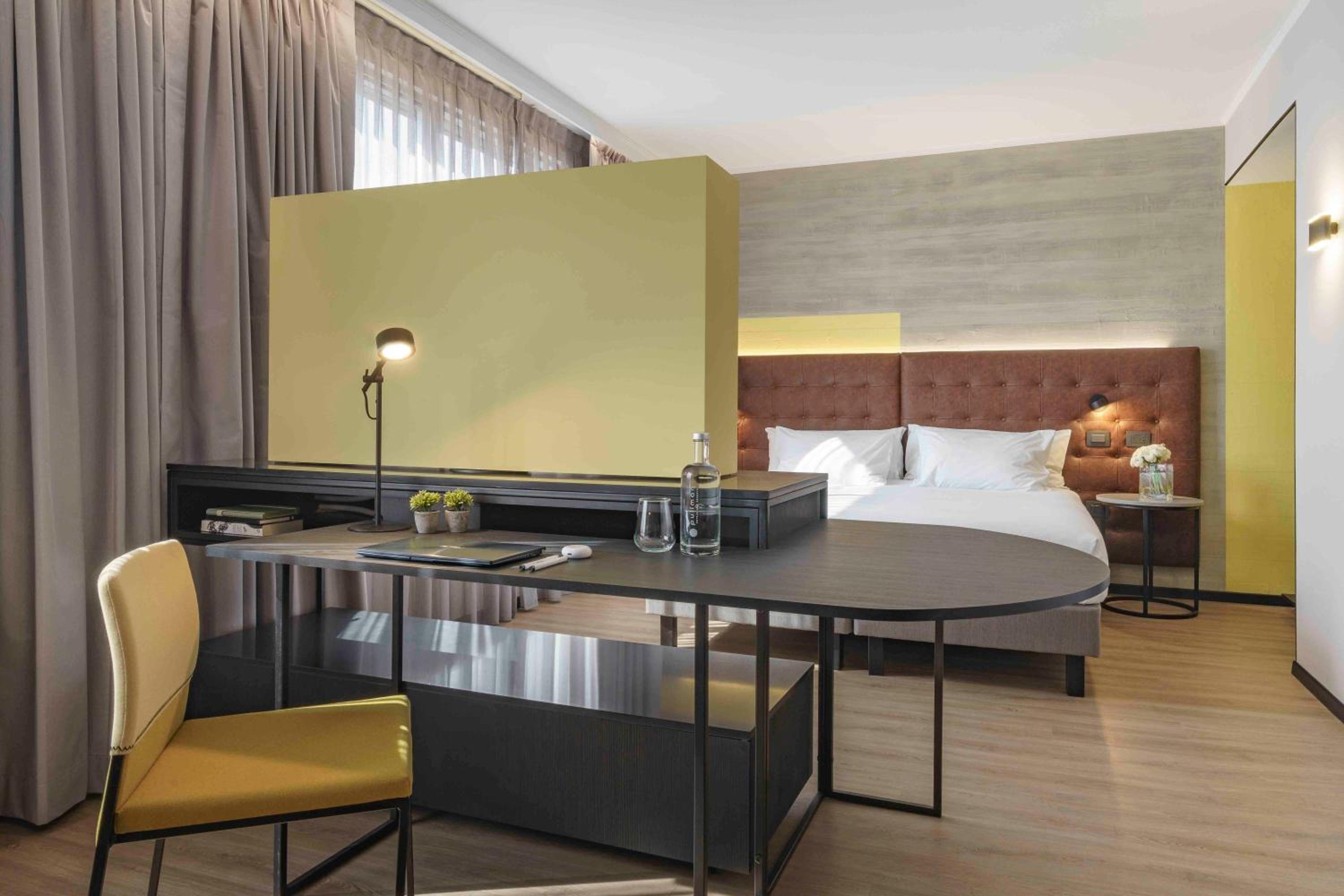 Junior King Suite - Photo 9