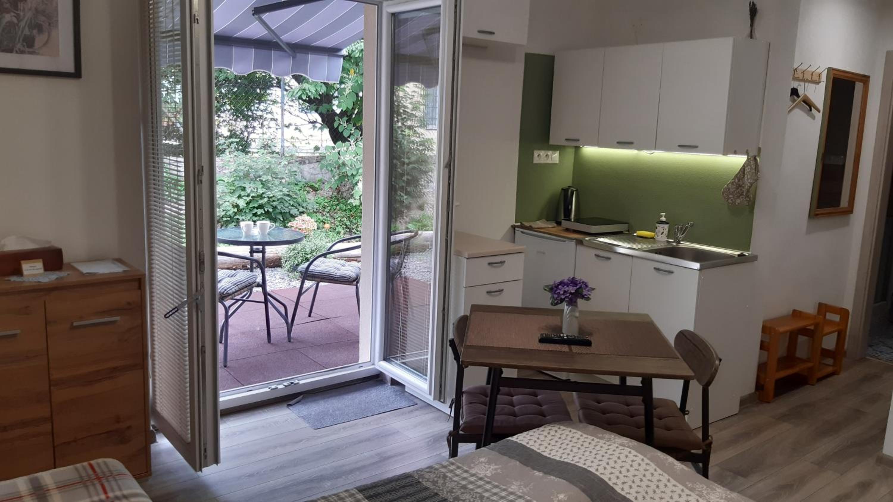 One-Bedroom Apartment - Photo 33