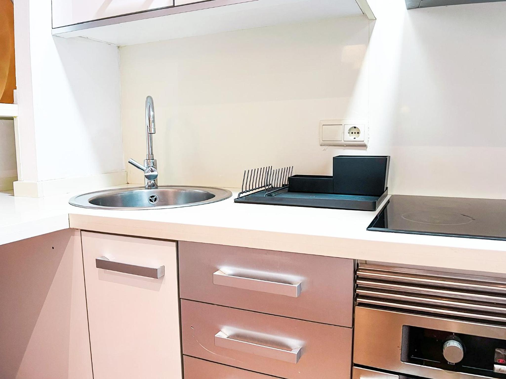Baron Suites 103 - Photo 9