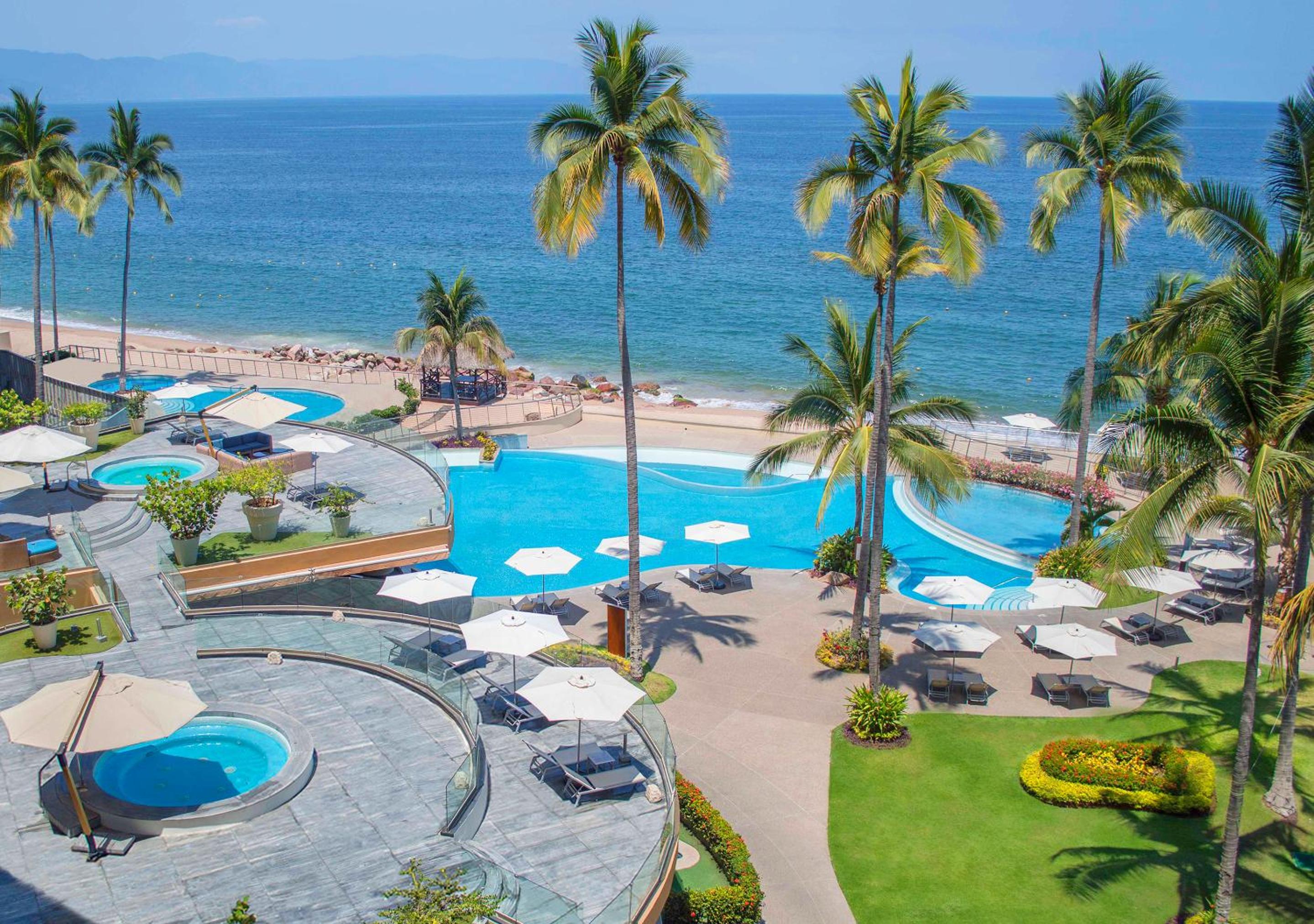 DELUXE OCEANFRONT - Photo 10