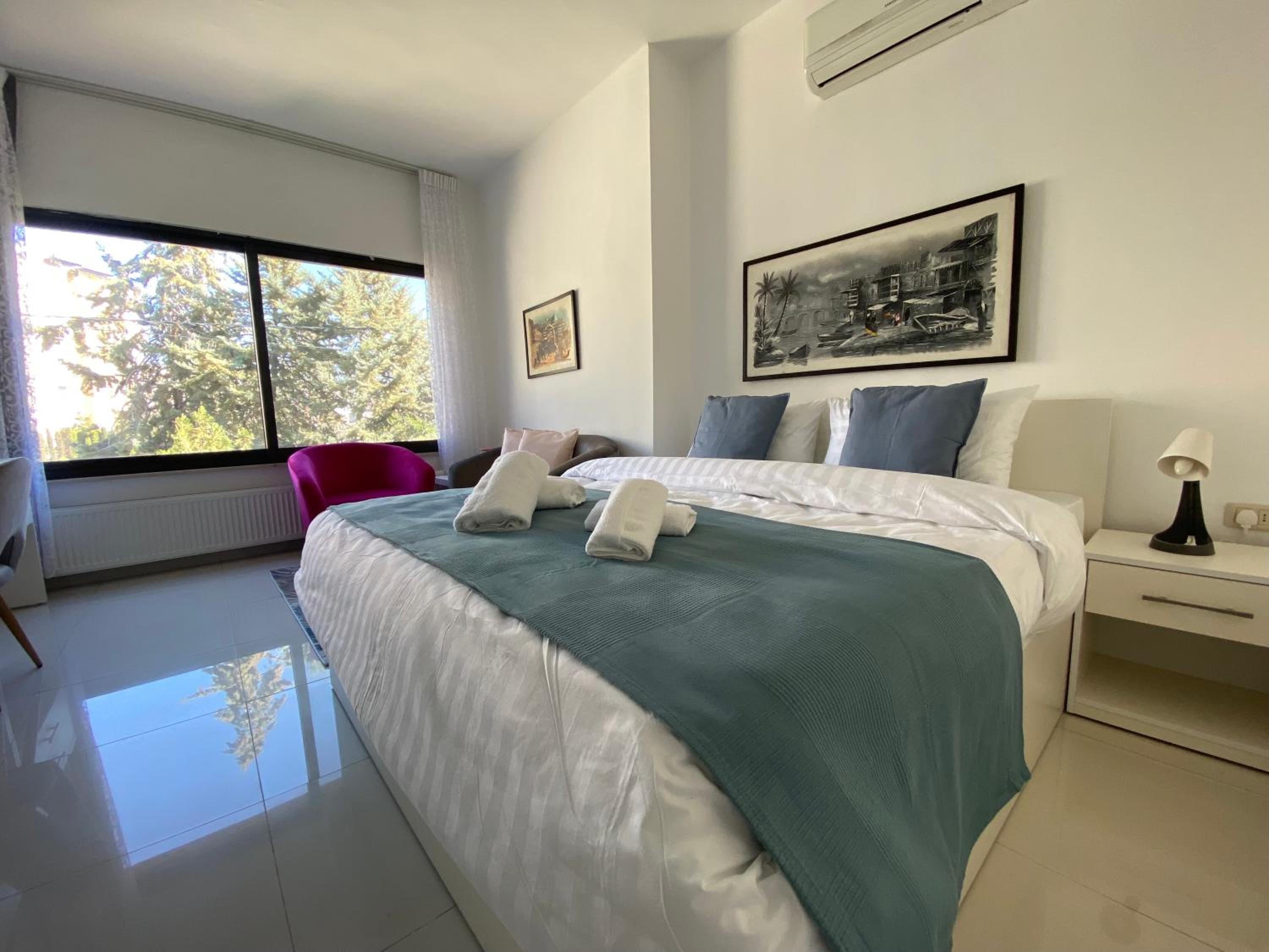 Superior King Room - Photo 12
