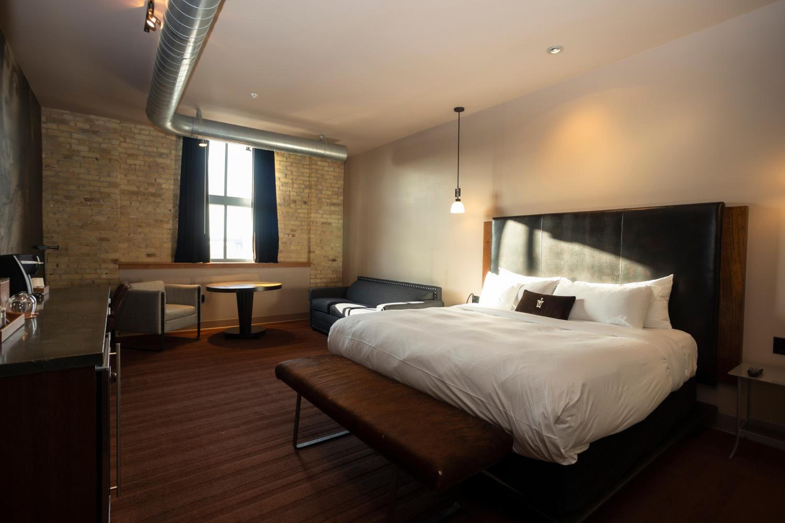 Cream City Studio Suite - Photo 6