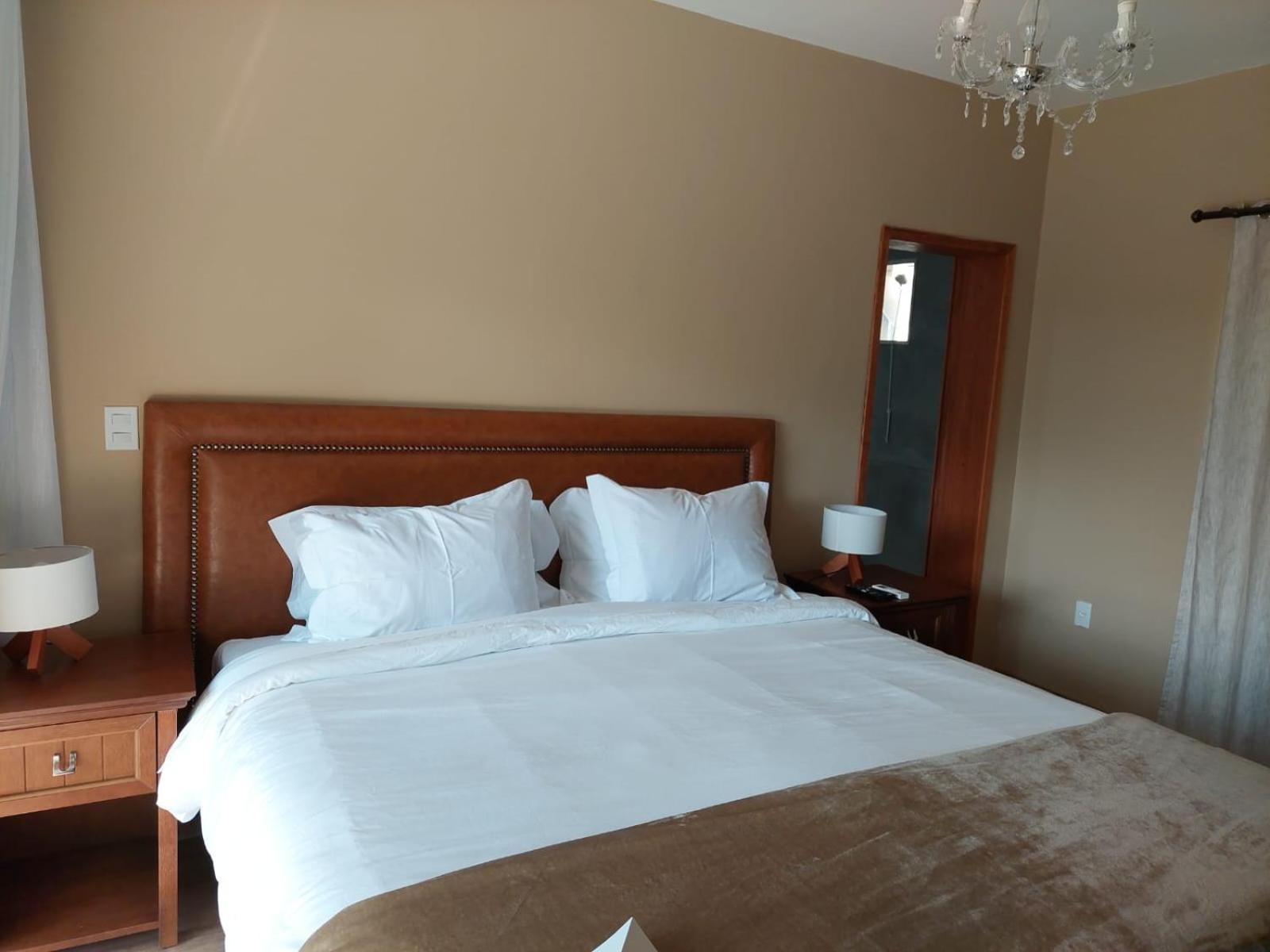 Suite with Lake View