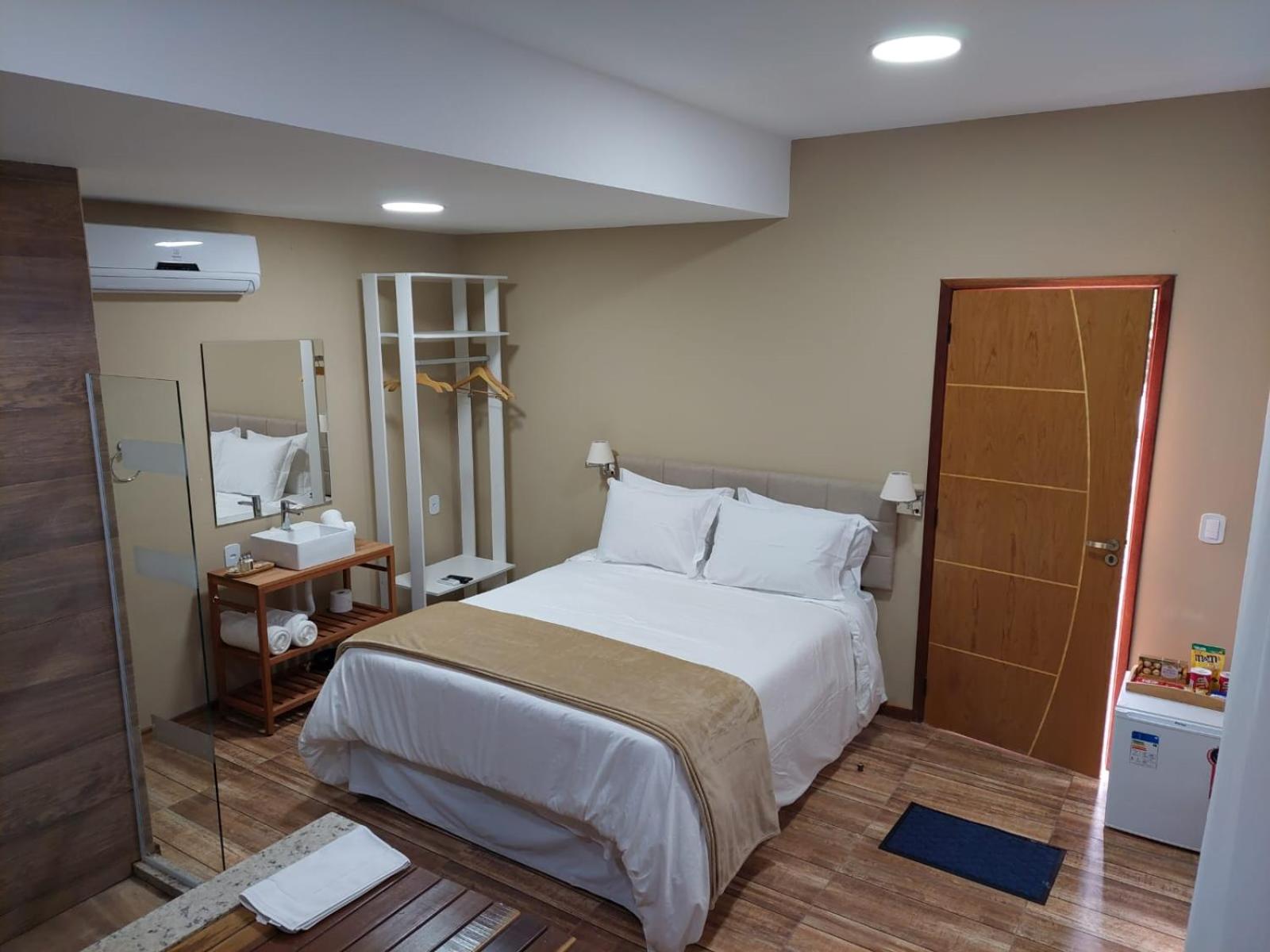 Suite with Lake View