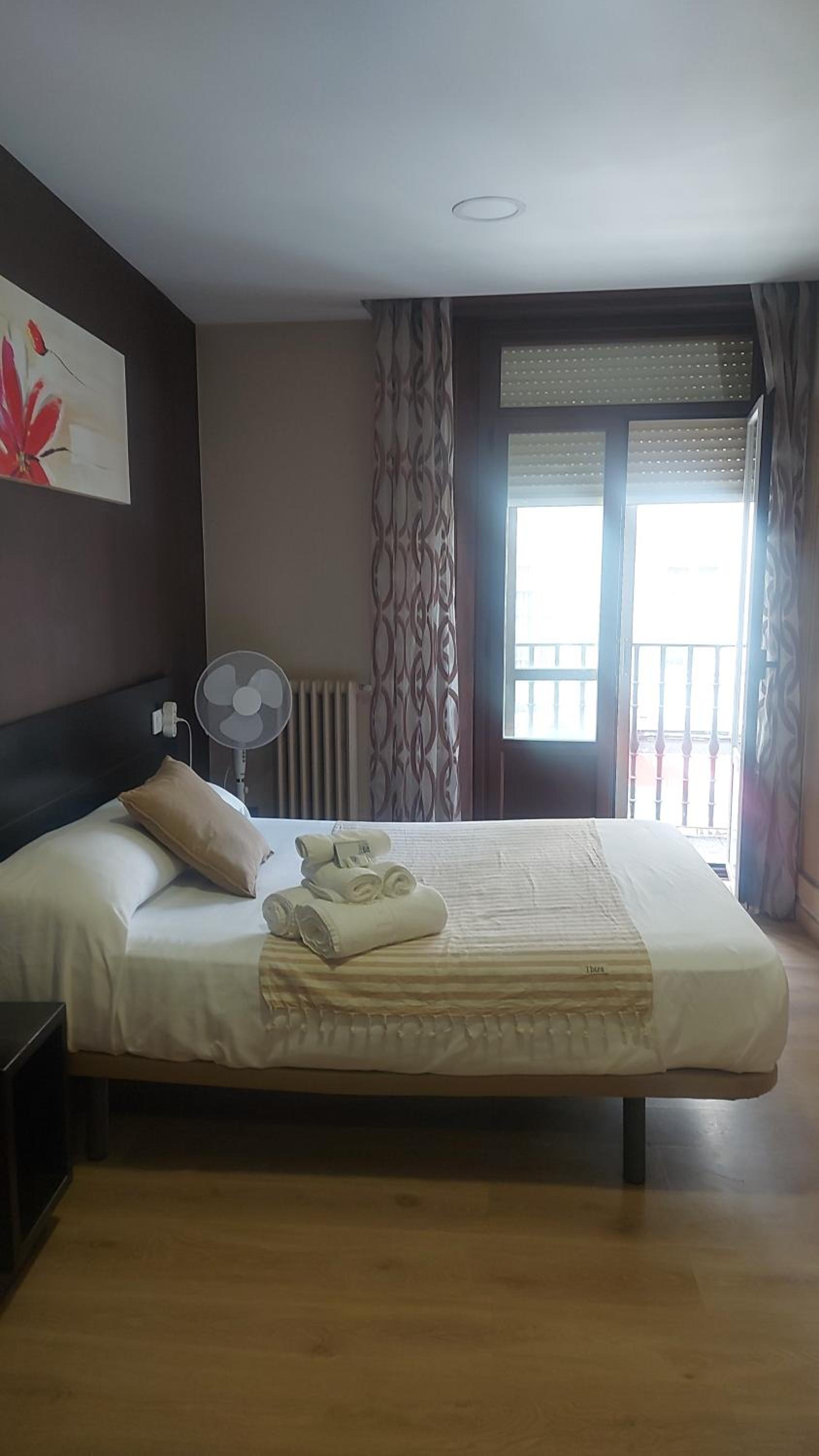 Habitación Doble con Baño Privado