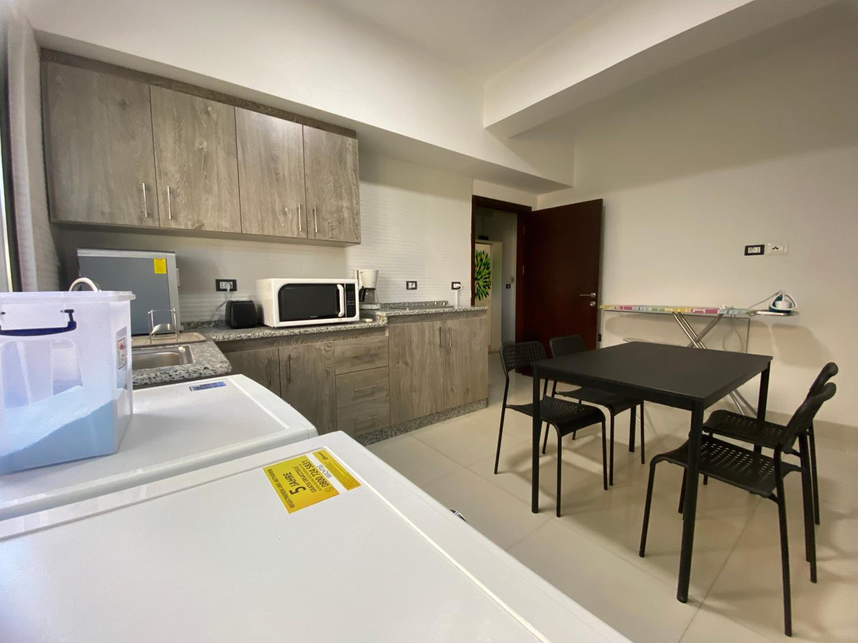 Double Room with Private Bathroom - Photo 10
