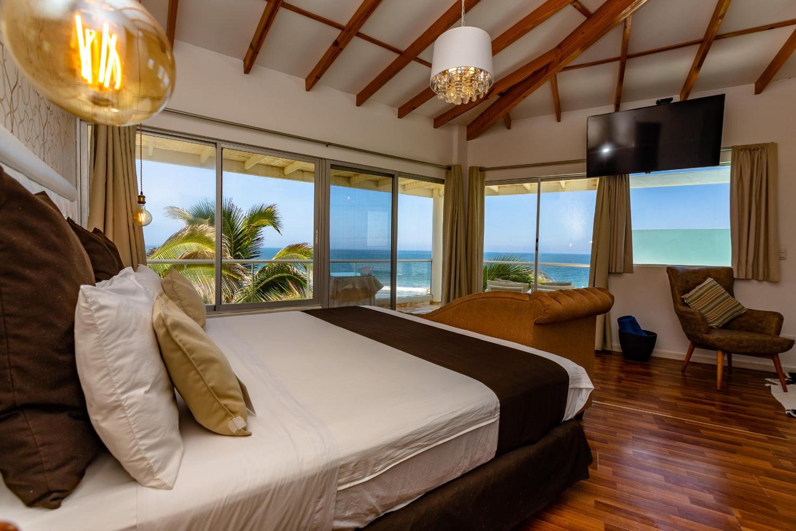 Royal Suite with Private Pool and Sea View