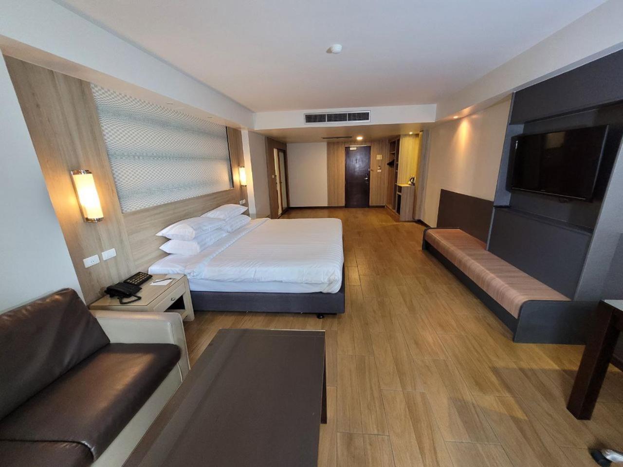 King Suite photo 3