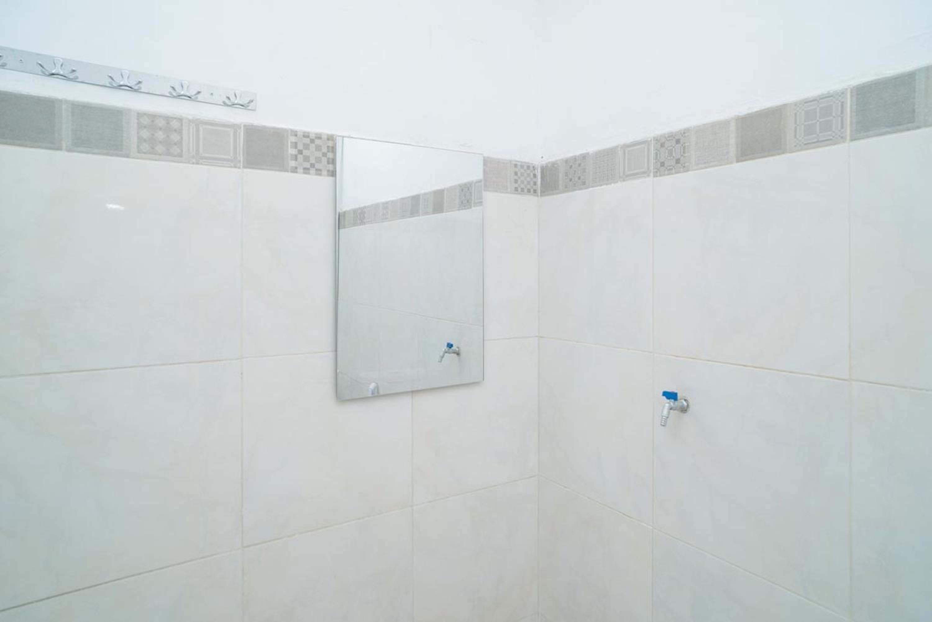 Standard Double Room - Photo 4