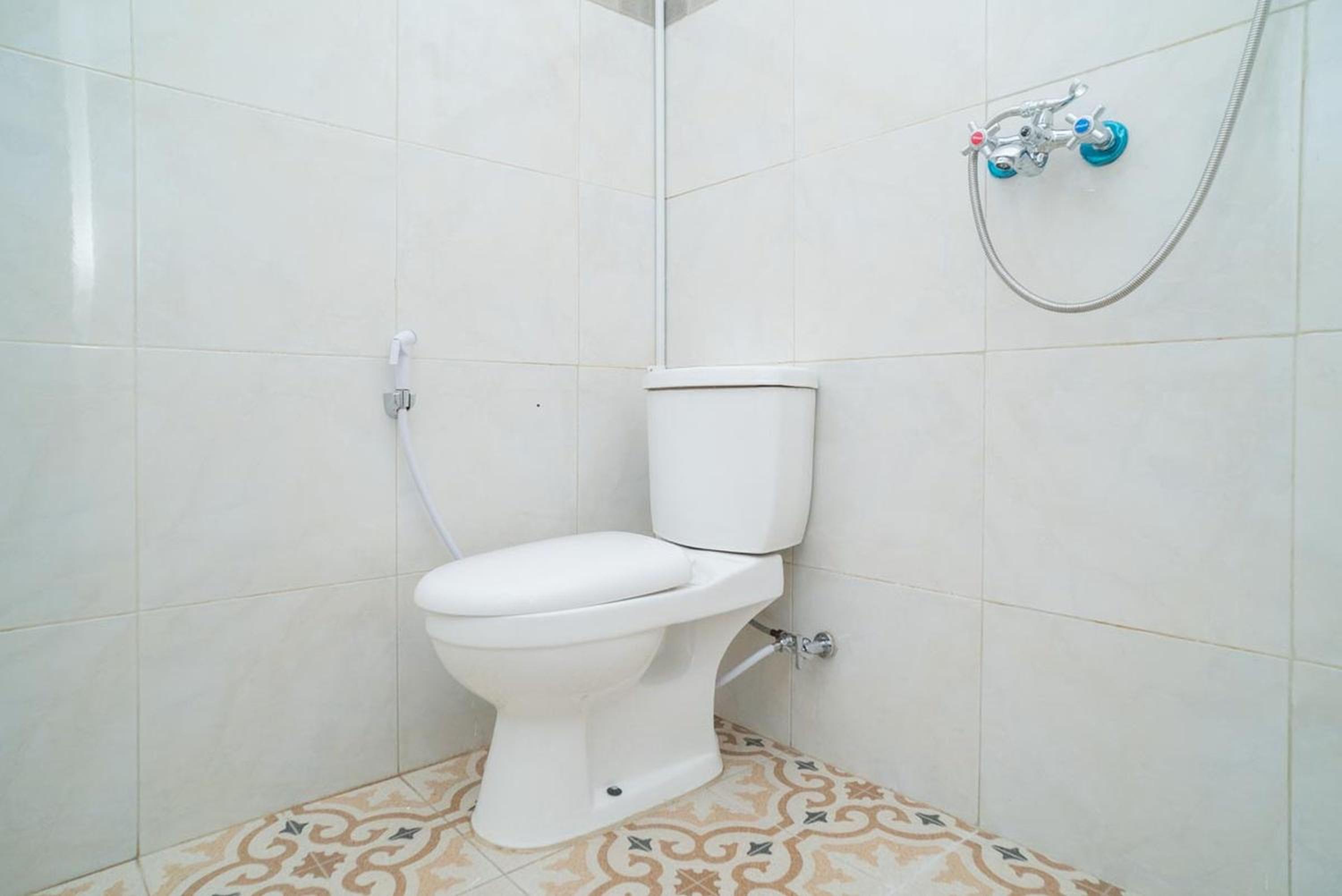 Standard Double Room - Photo 12