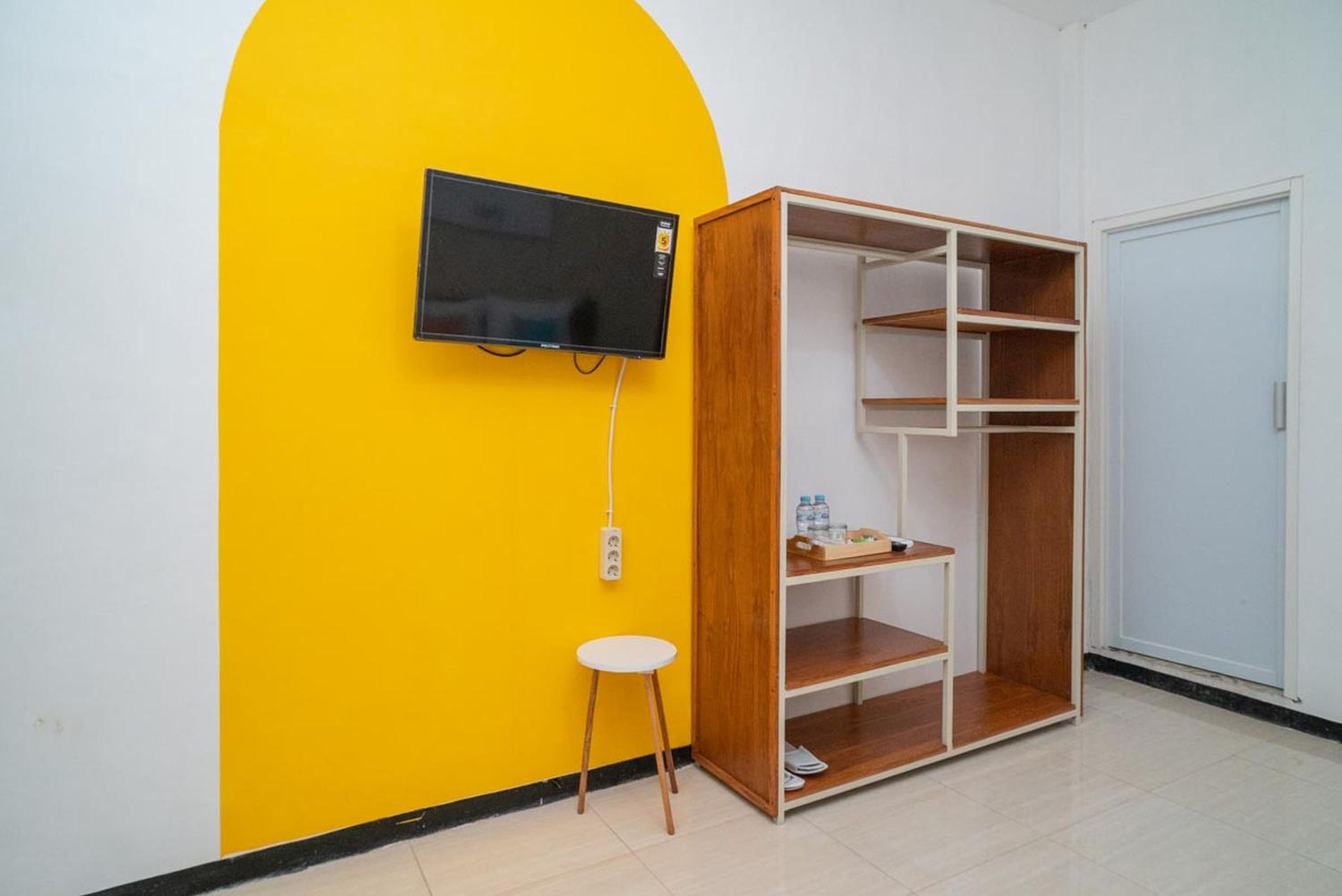 Standard Double Room - Photo 13