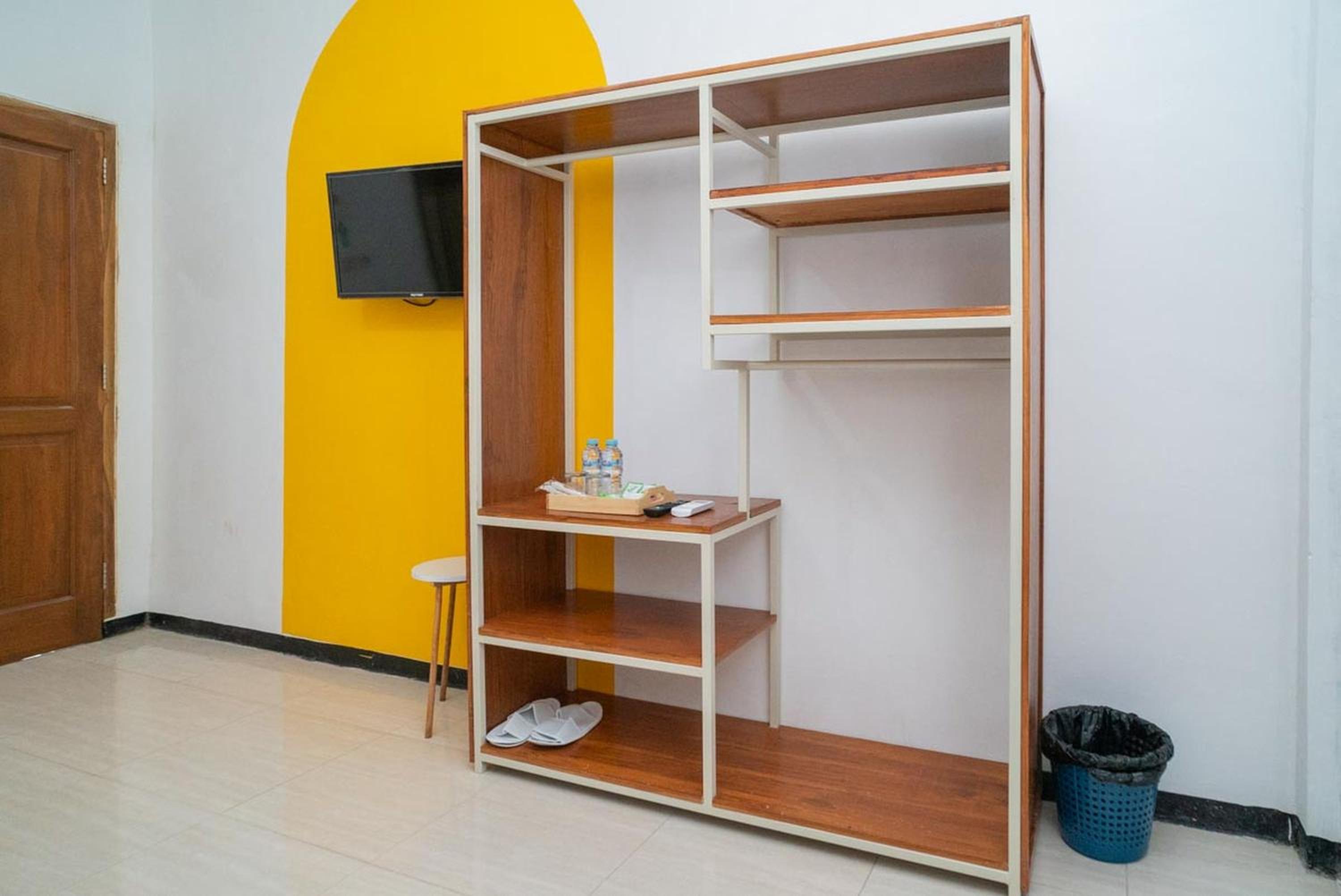 Standard Double Room - Photo 16