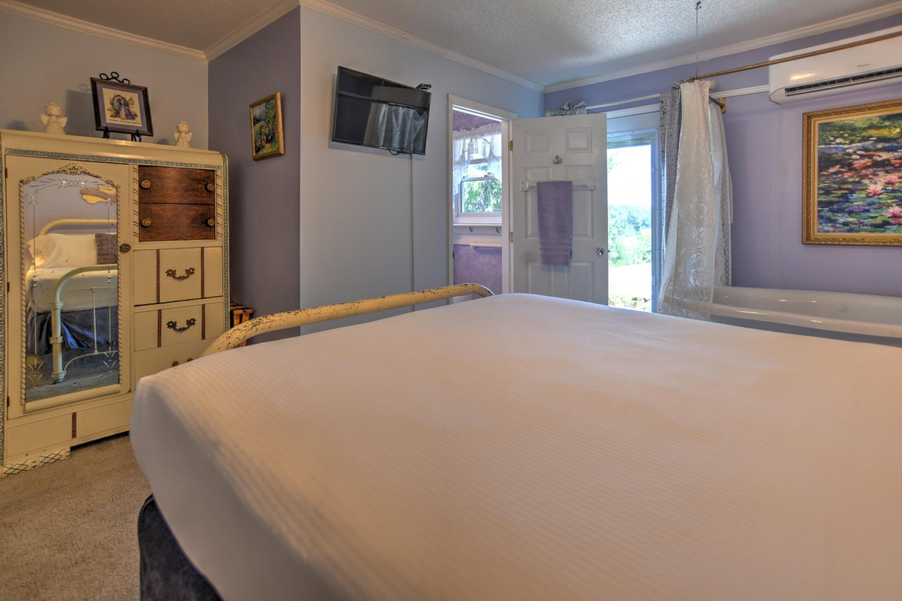 Queen Room with Spa Bath photo 3