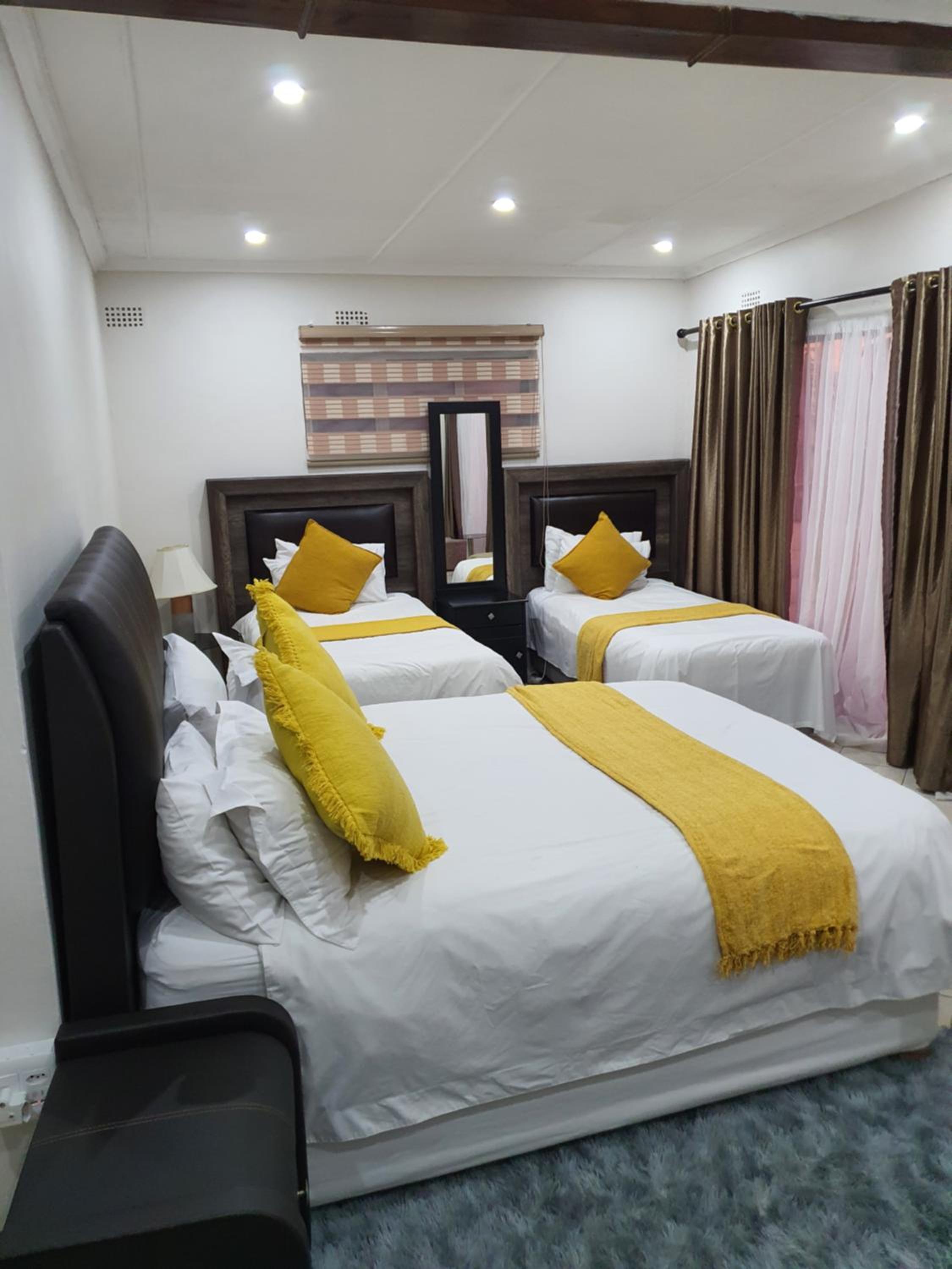 Basic Double Room photo 1