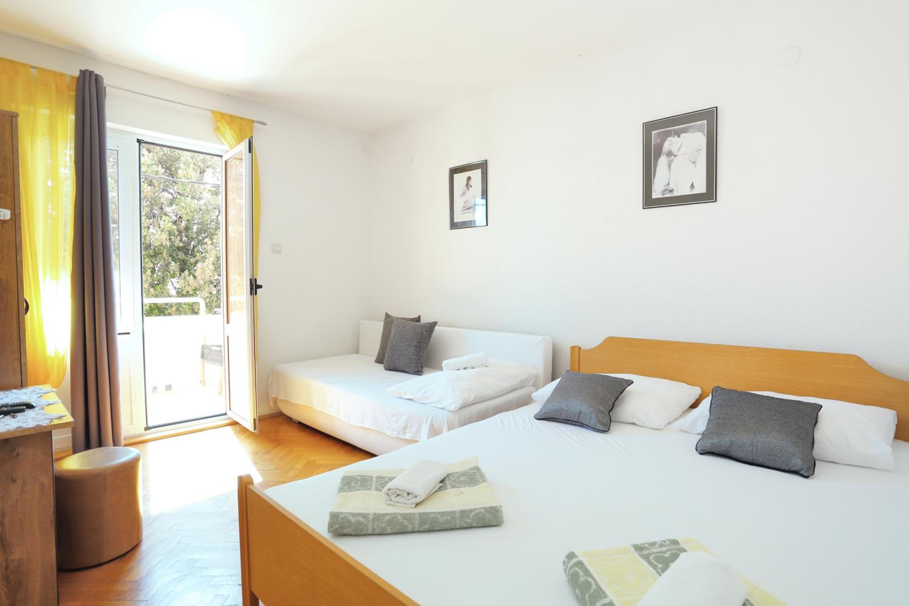 Two-Bedroom Apartment with Balcony and Sea View photo 1