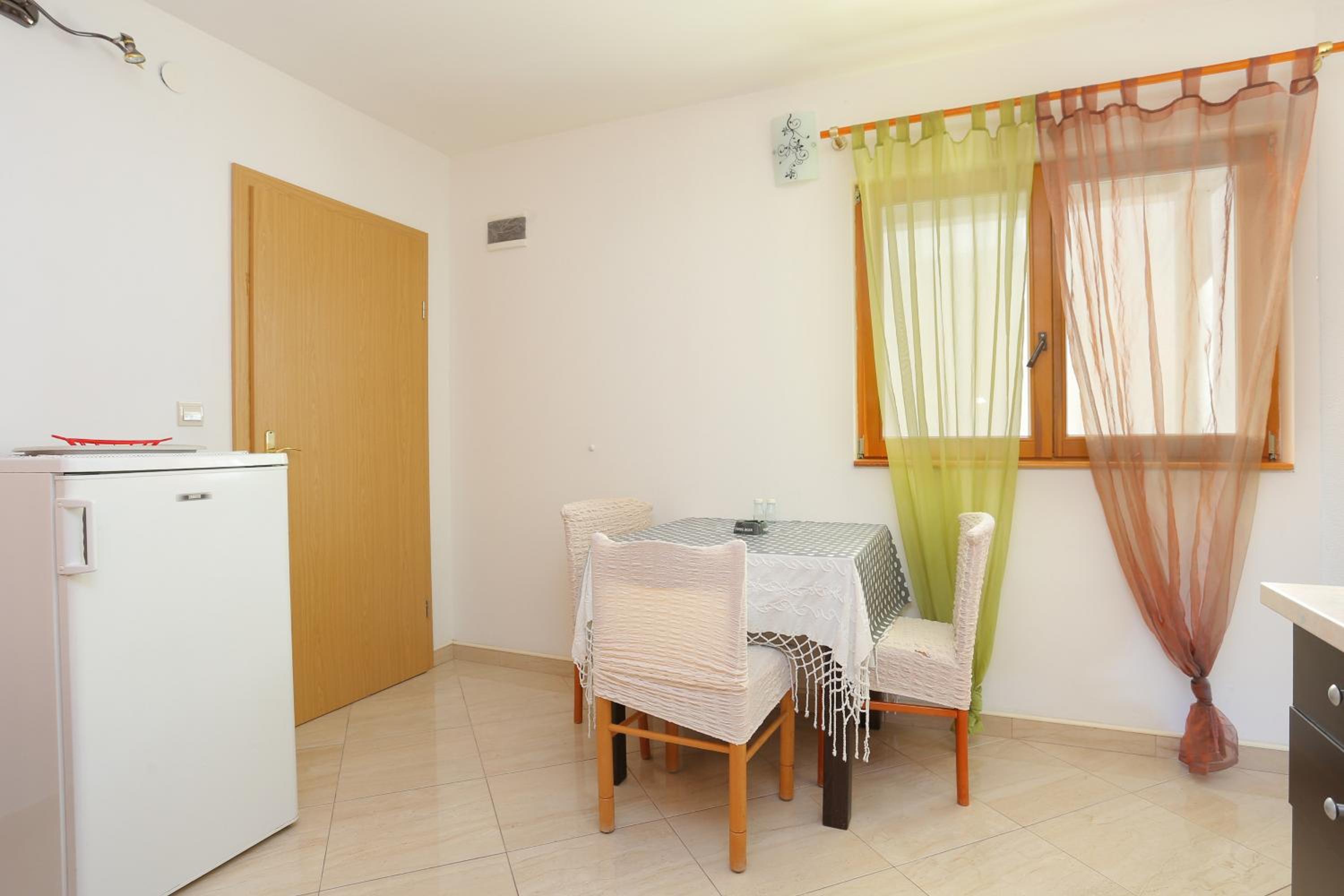 One-Bedroom Apartment with Balcony and Sea View photo 2