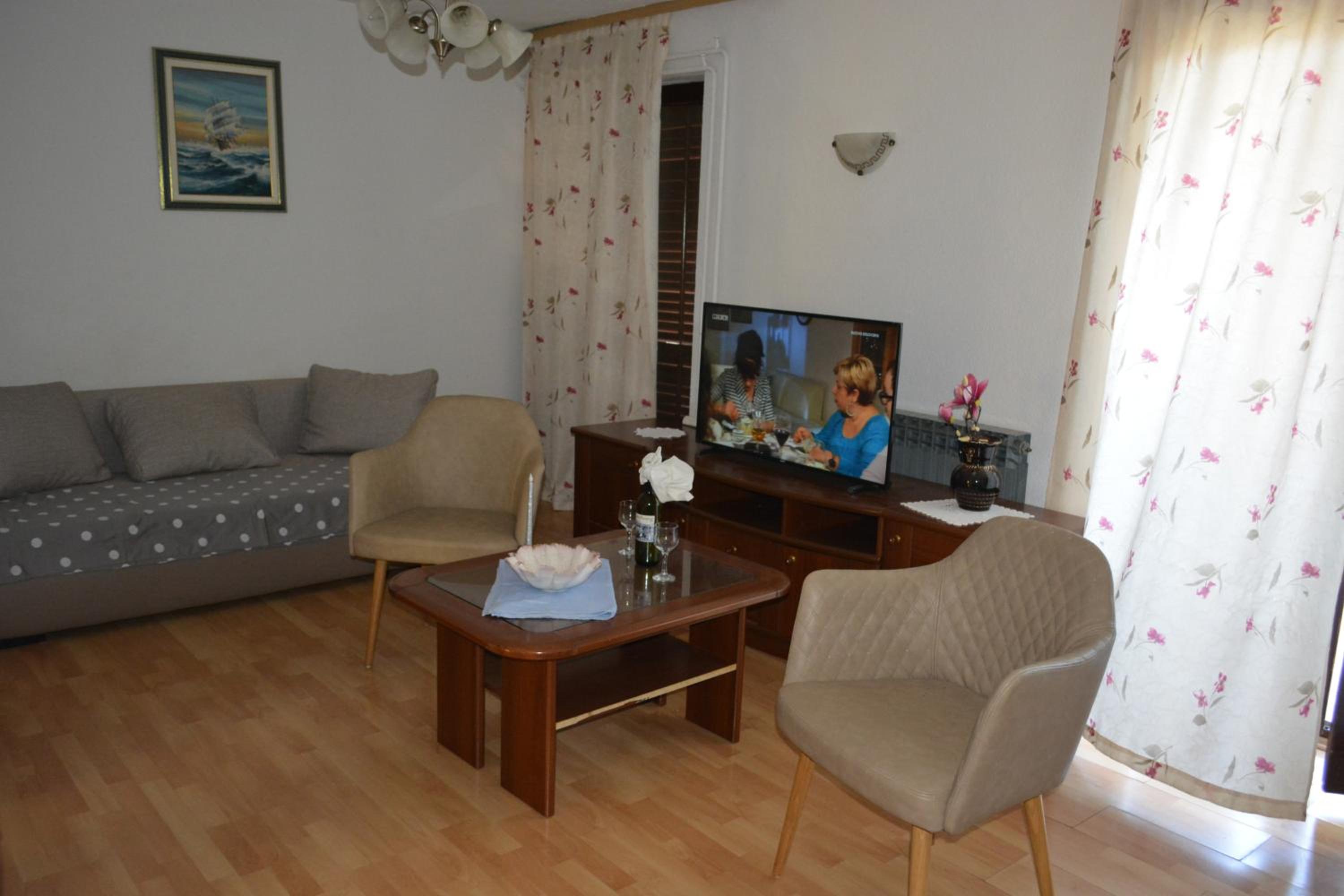 Two-Bedroom Apartment With Terrace And Sea View