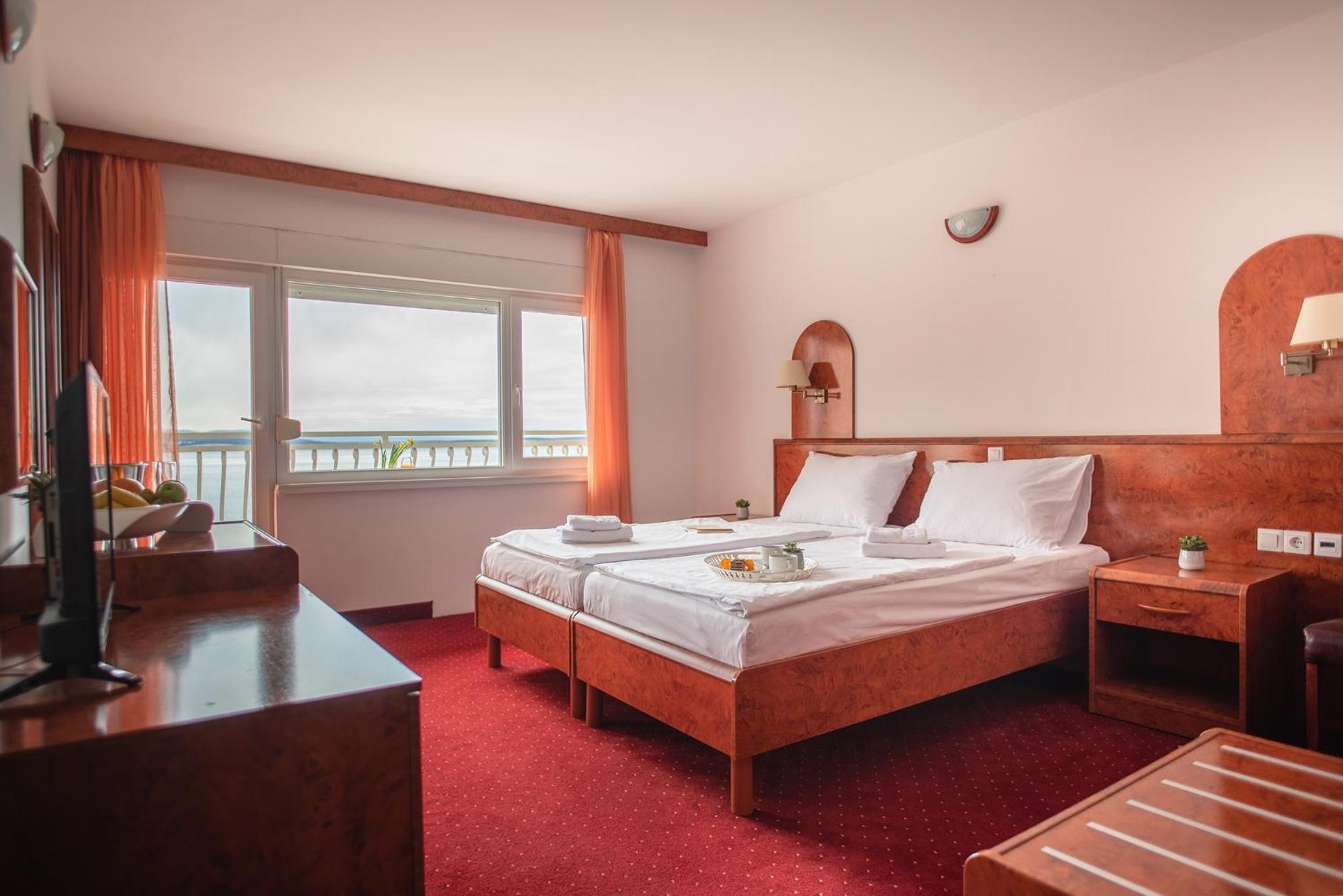 Triple Room With Balcony And Sea View