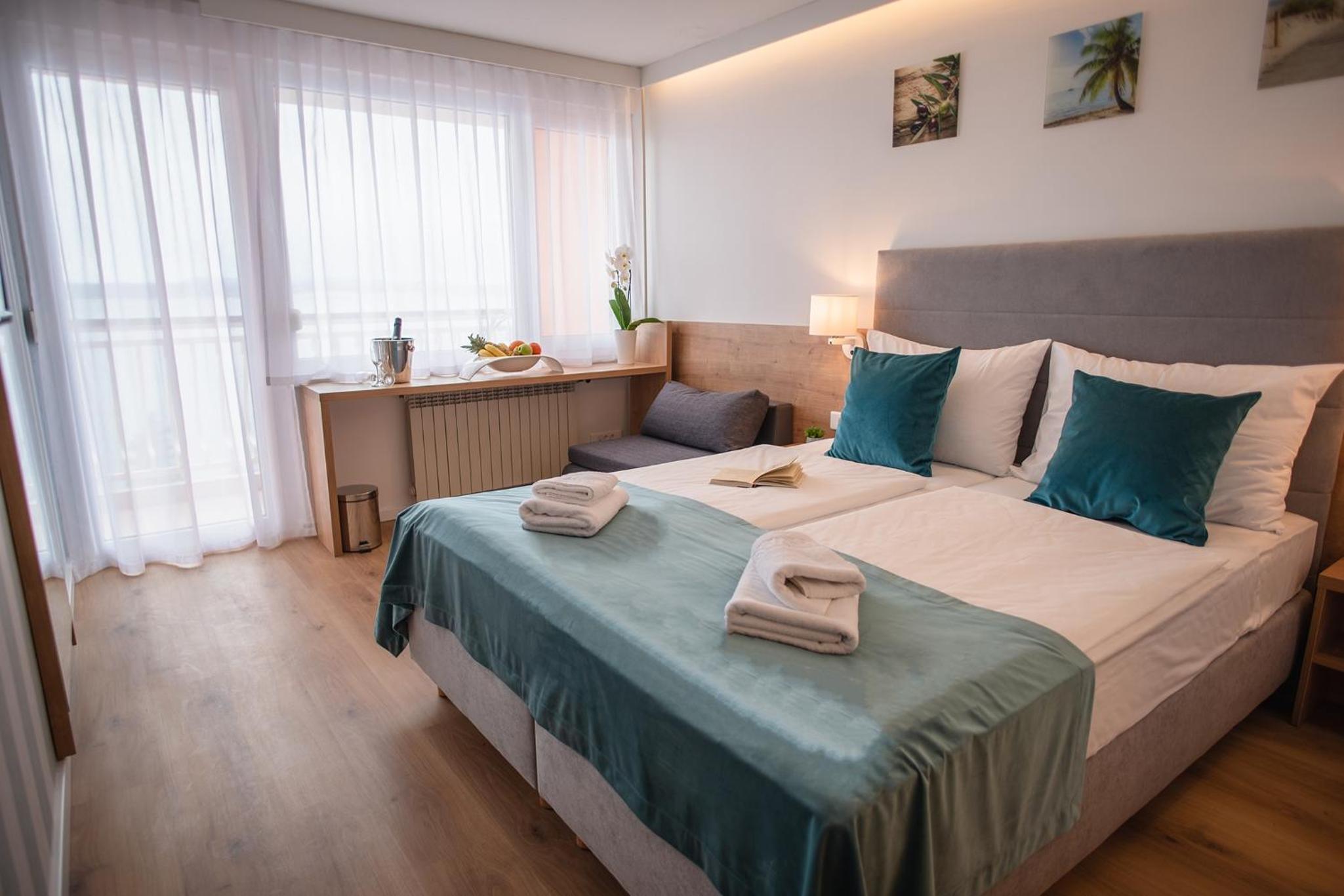 Triple Room With Balcony And Sea View