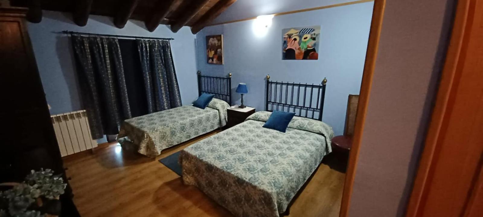 Habitación Triple con Baño Privado