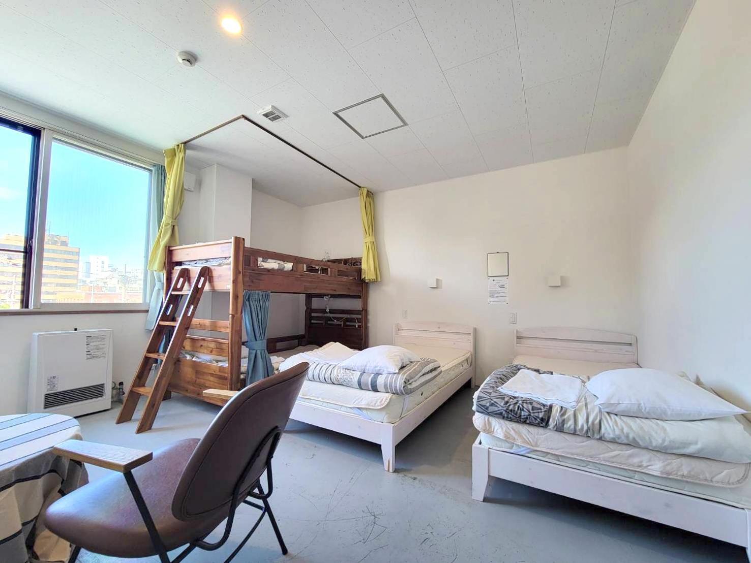 4-Bed Mixed Dormitory Room photo 1
