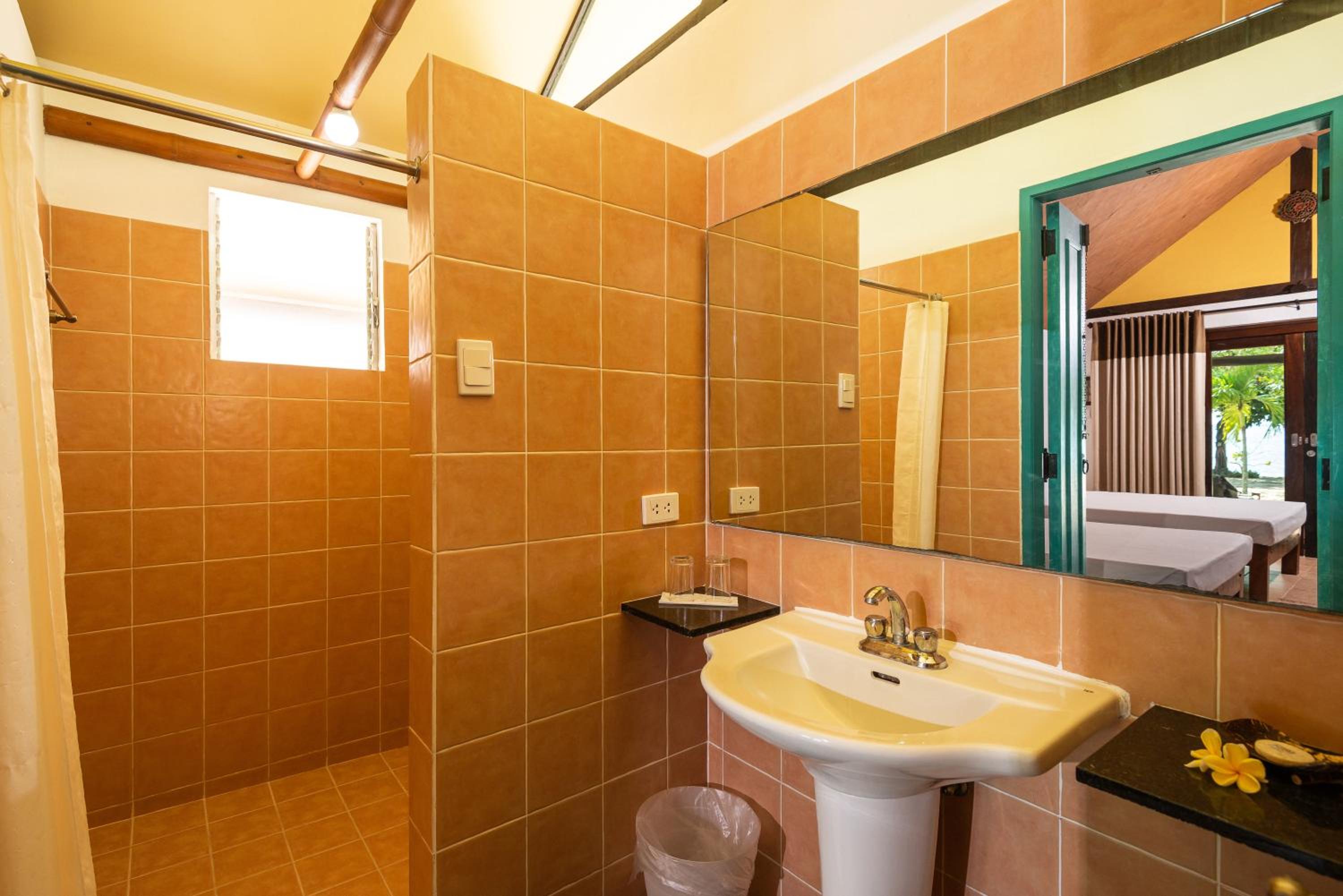 Sunrise Casita - Photo 7