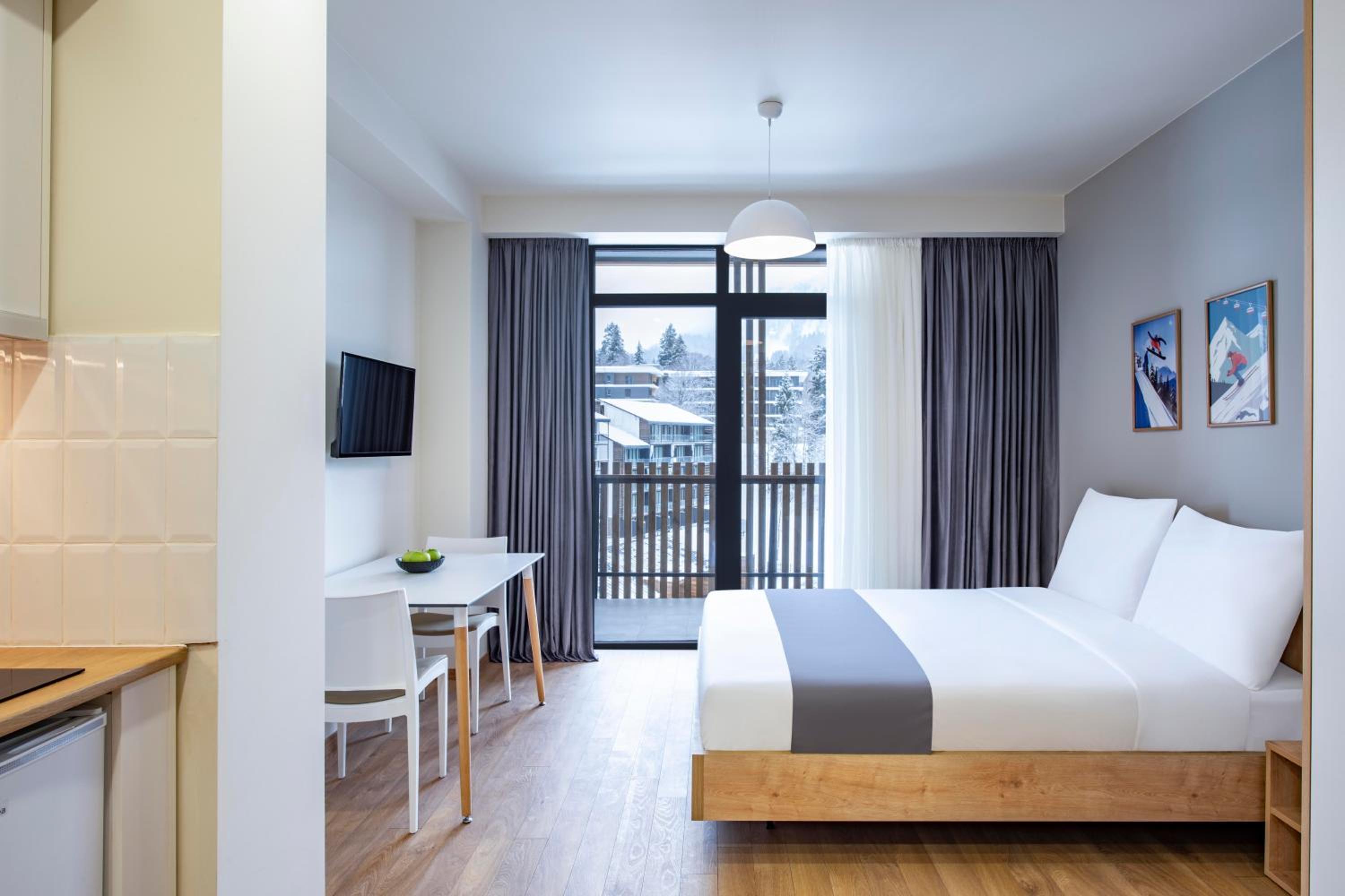 Standard King Room photo 3