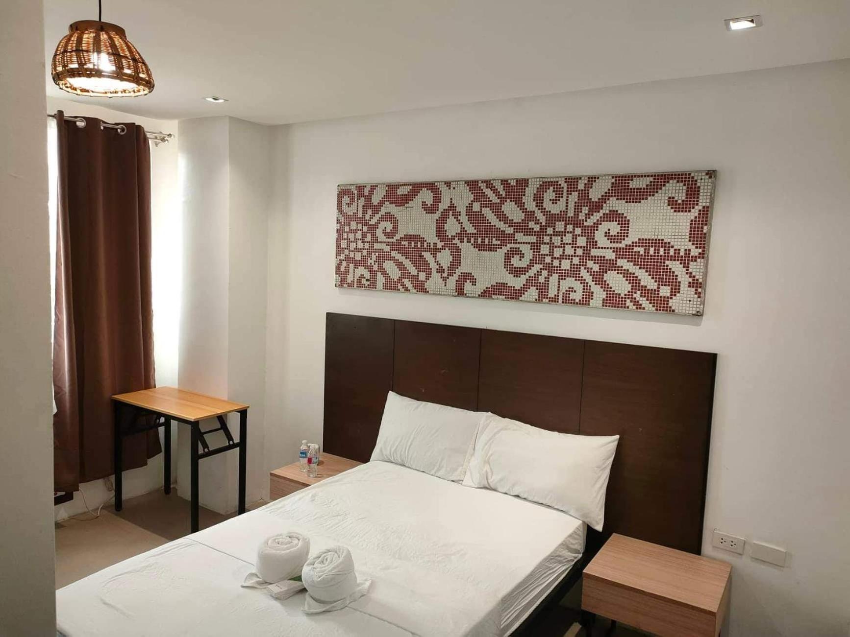 Budget Double Room - Photo 2