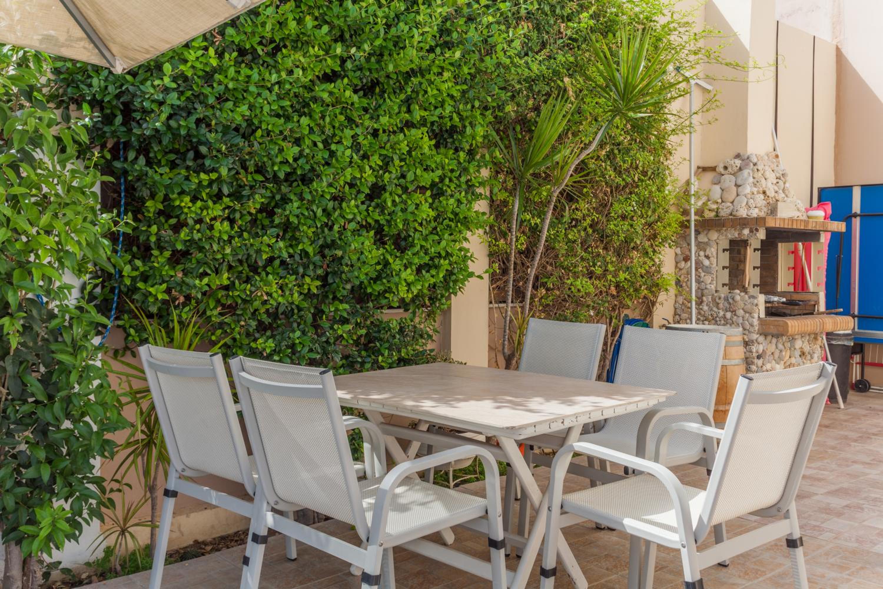 Three-Bedroom Villa with Private Pool - Photo 11