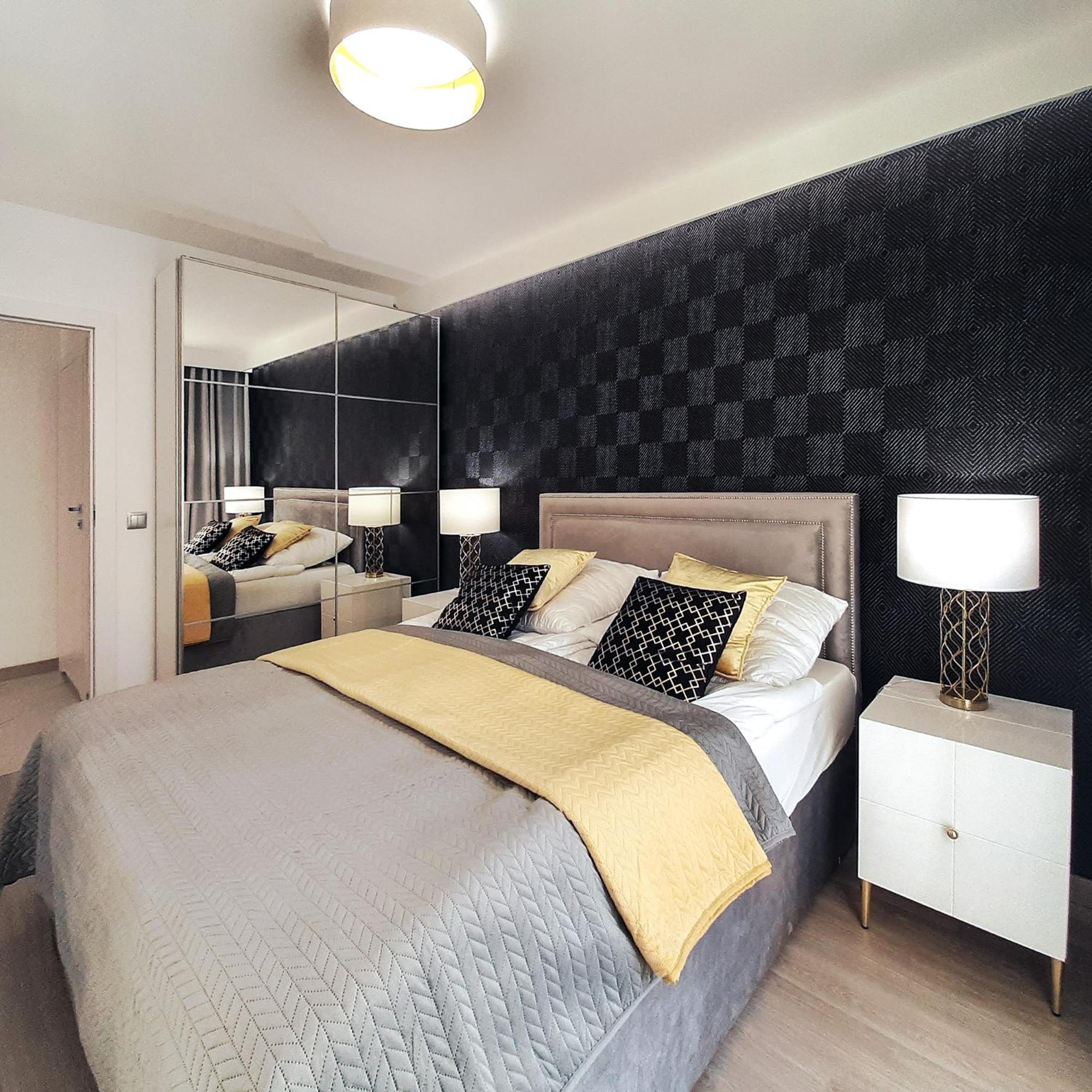 Deluxe One-Bedroom Apartment