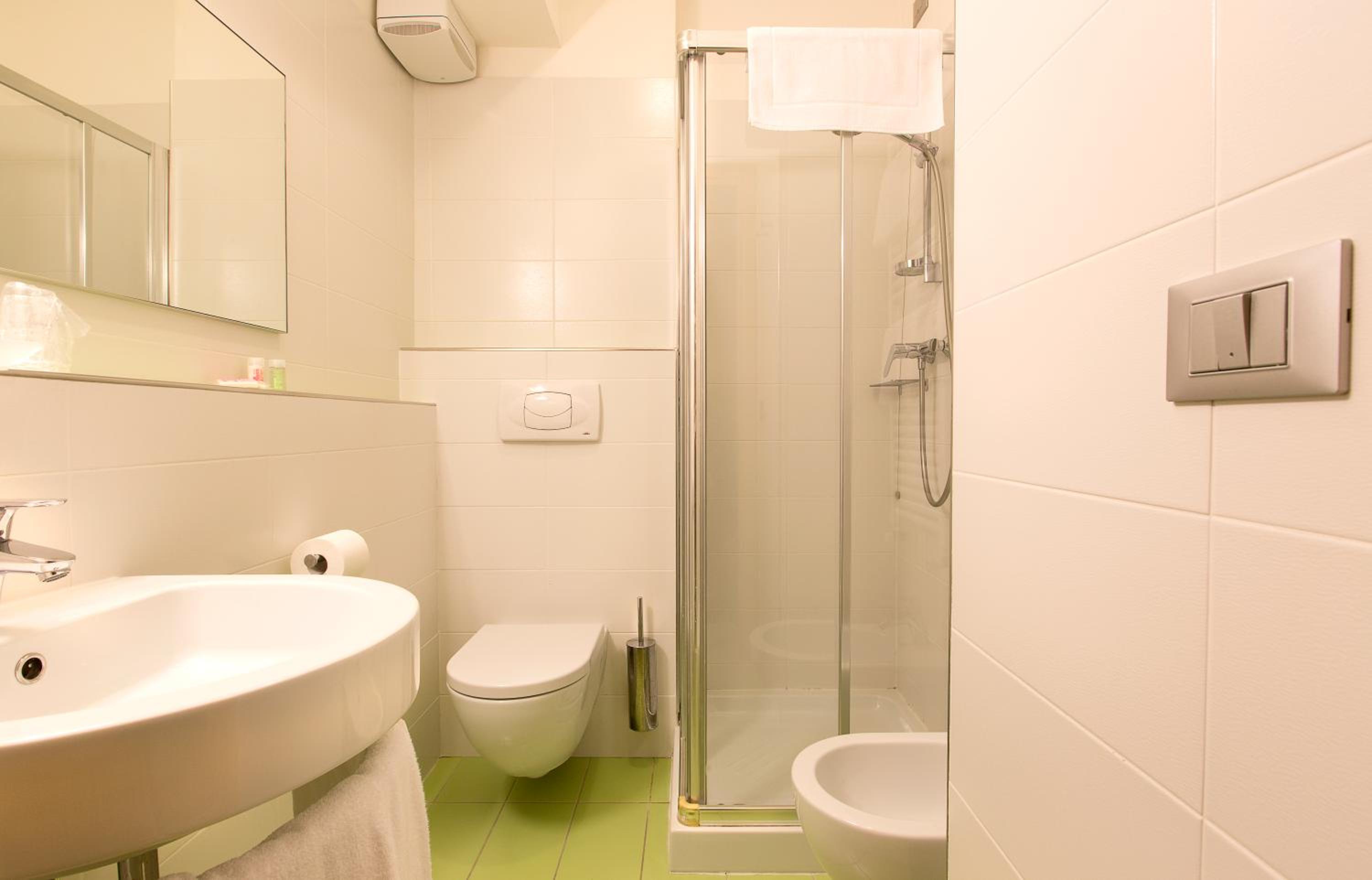 Single Room photo 3