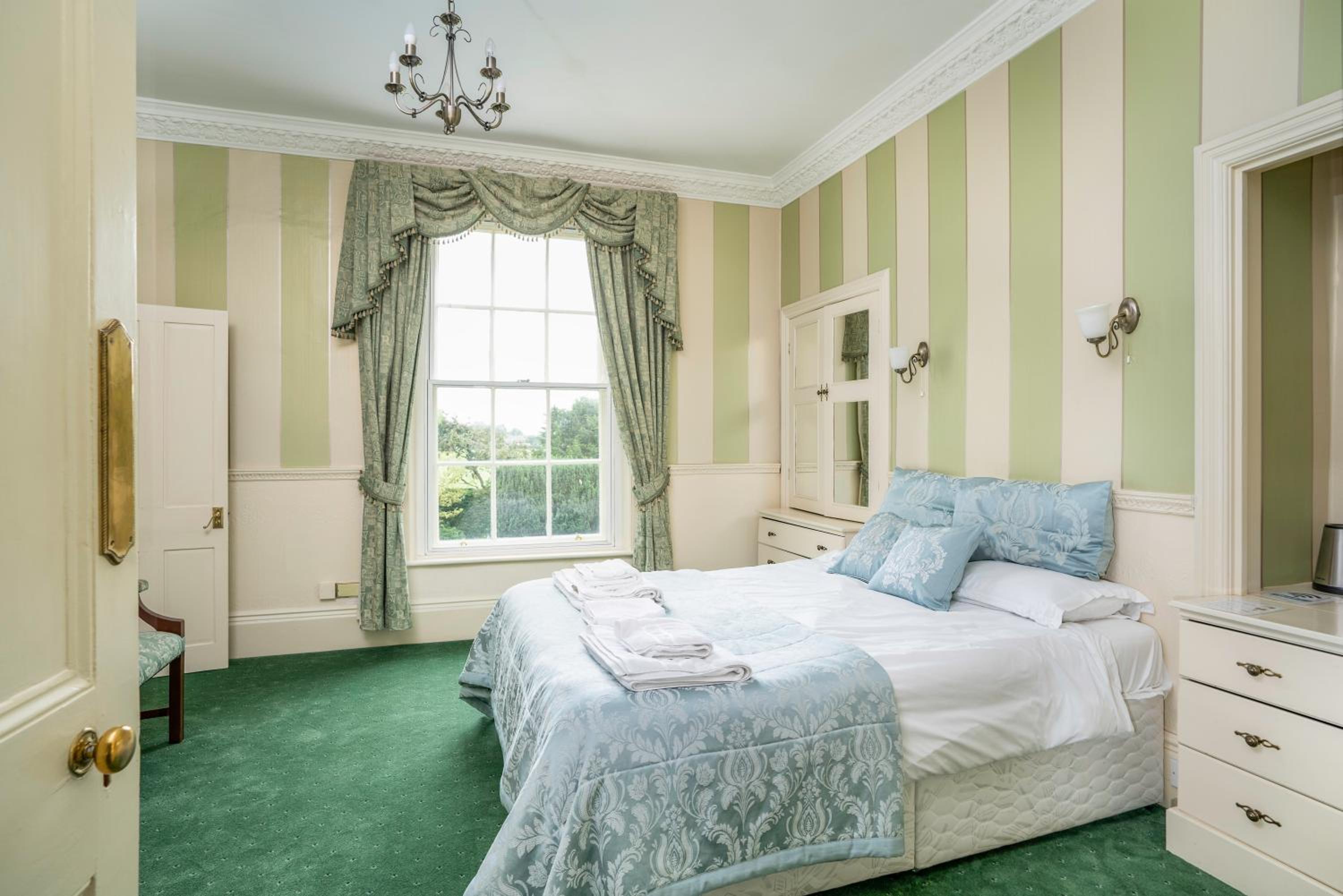 Double Room with King Size Bed