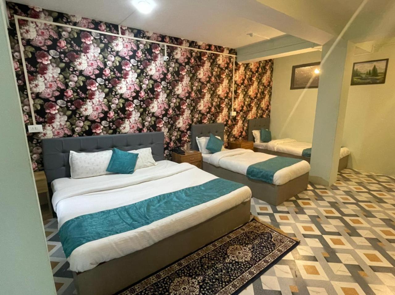 Deluxe Family Room photo 2
