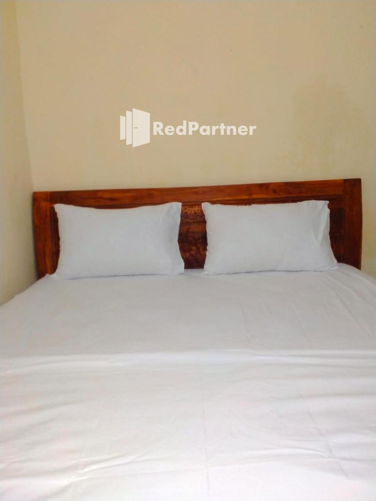 Standard Double Room - Photo 8