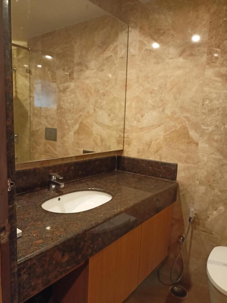 Standard Twin Room - Photo 2