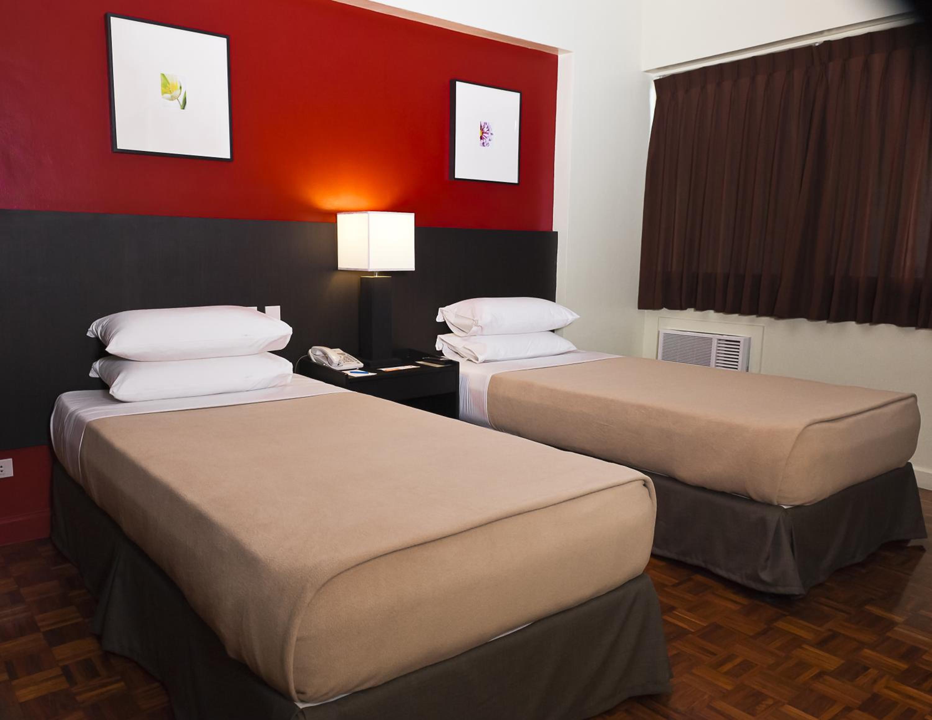 Two-Bedroom Suite Deluxe - Photo 2
