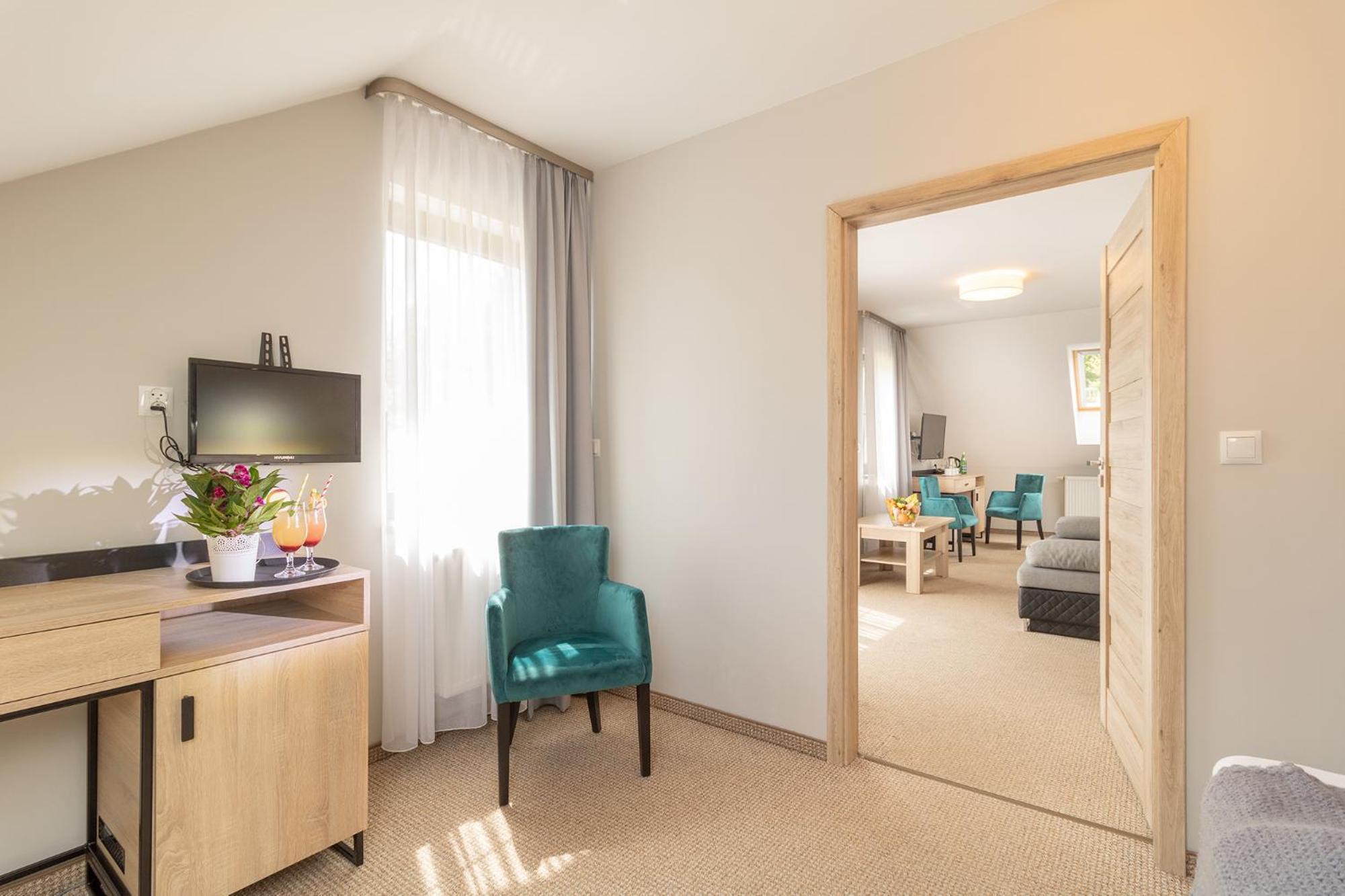 King Suite with Balcony photo 3