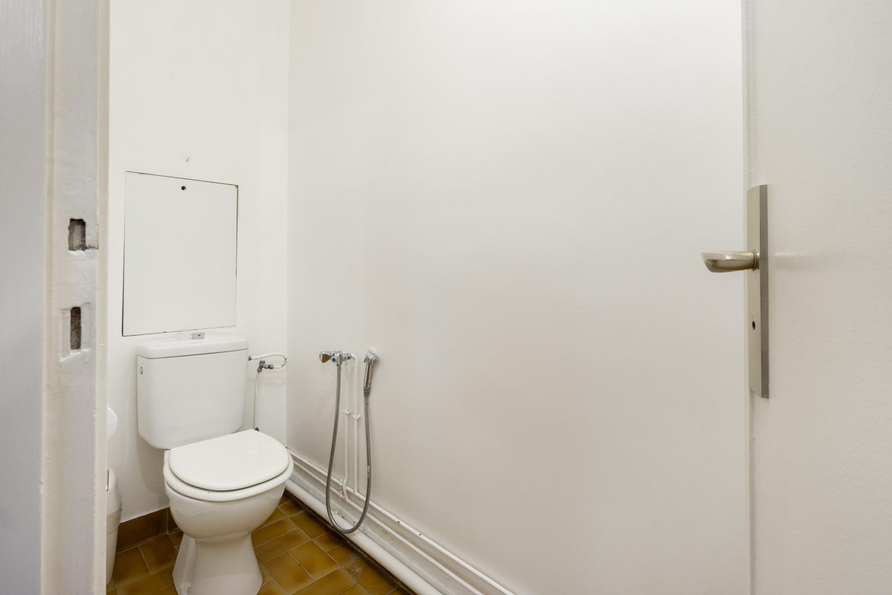 One-Bedroom Apartment photo 3