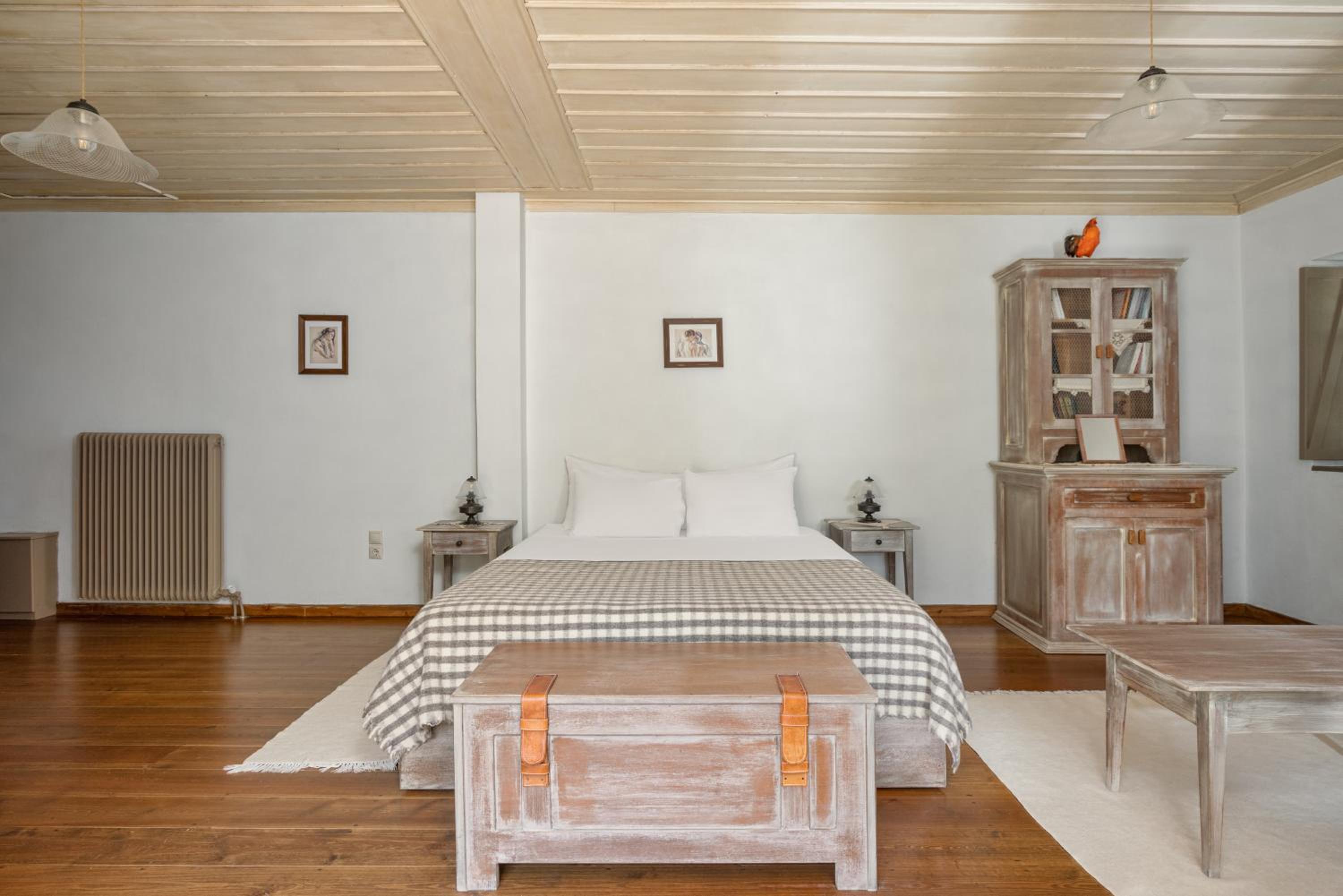 Standard Double Room - Photo 11