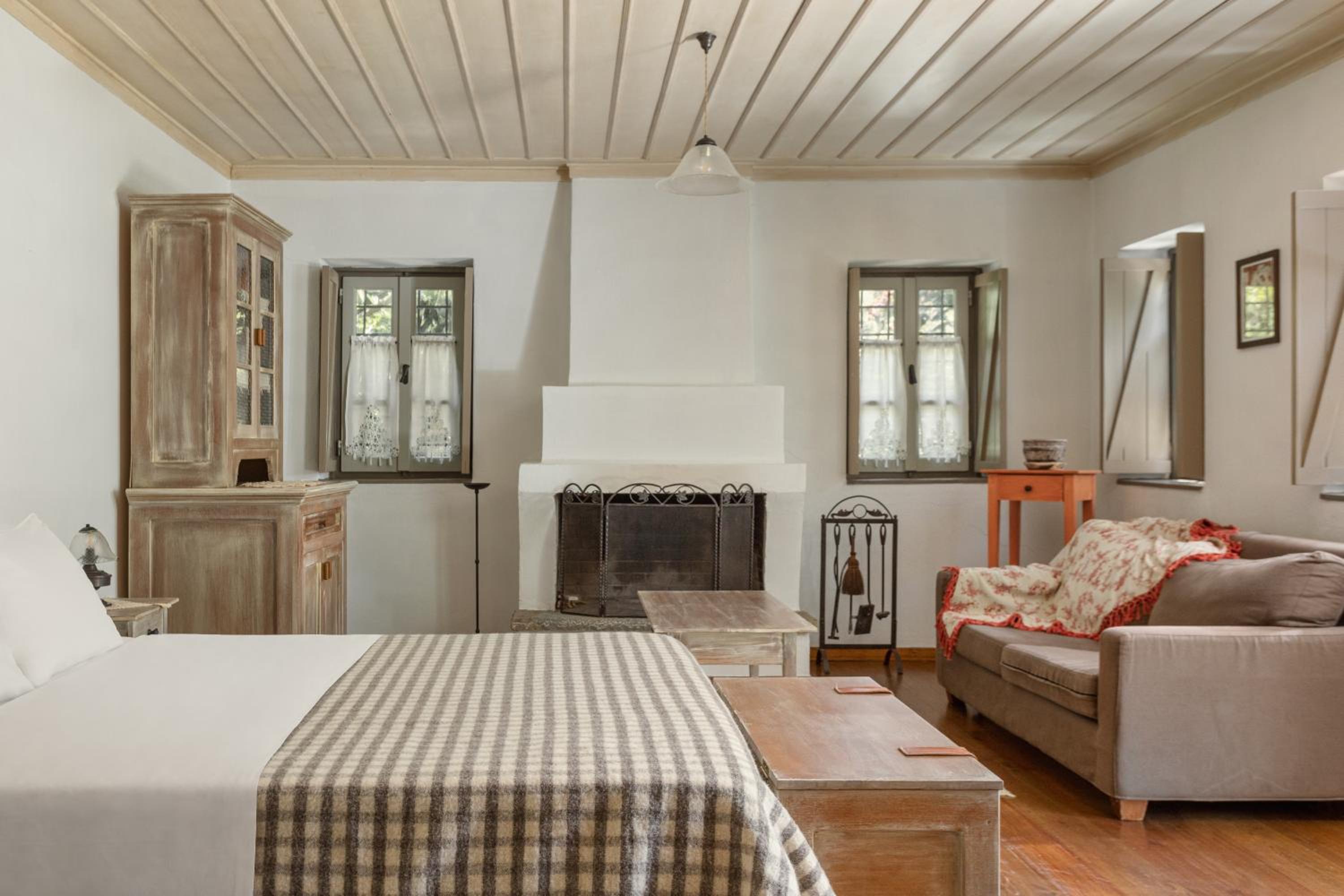 Standard Double Room - Photo 3