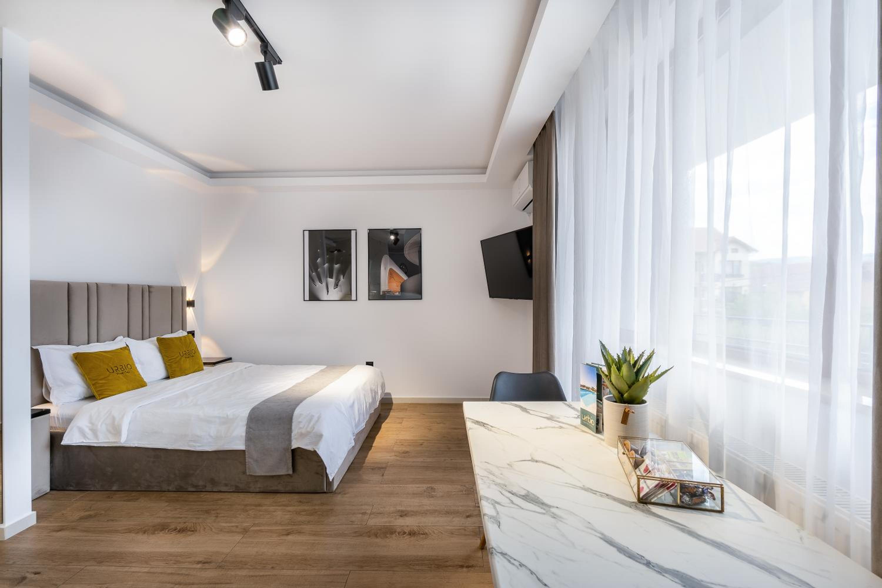 Studio with Balcony