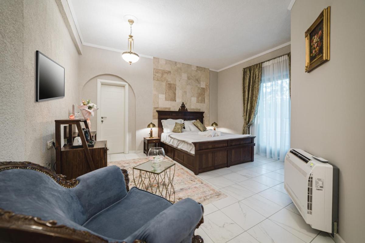Queen Room with Balcony