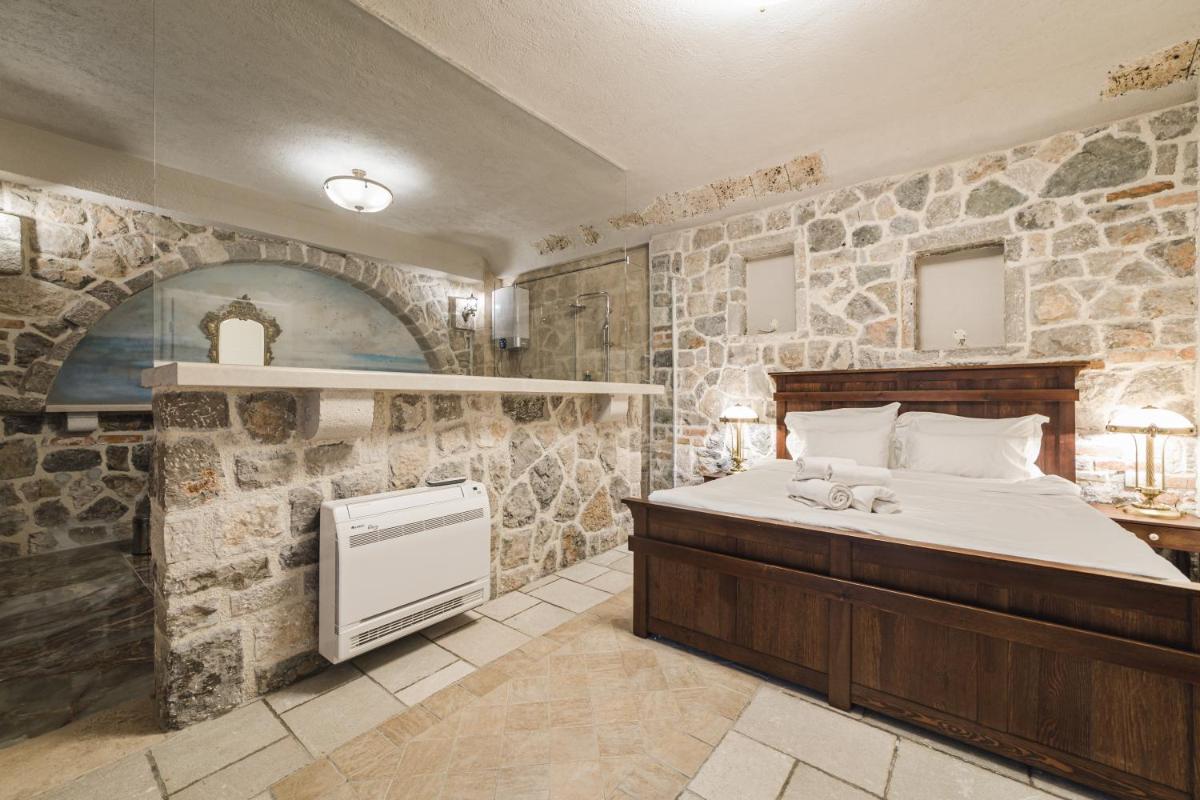 King Room with Balcony